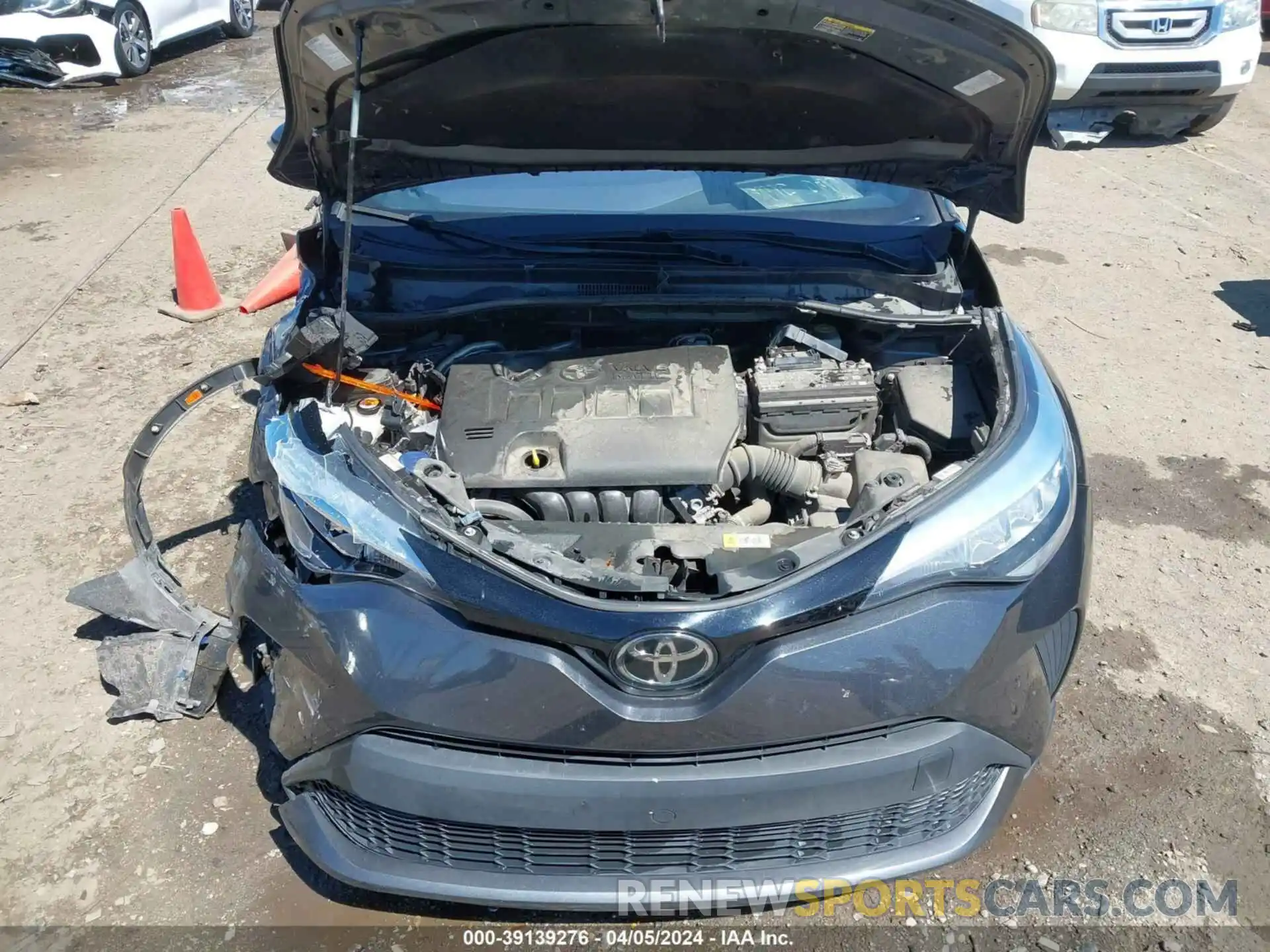 10 Photograph of a damaged car NMTKHMBX0LR117810 TOYOTA C-HR 2020