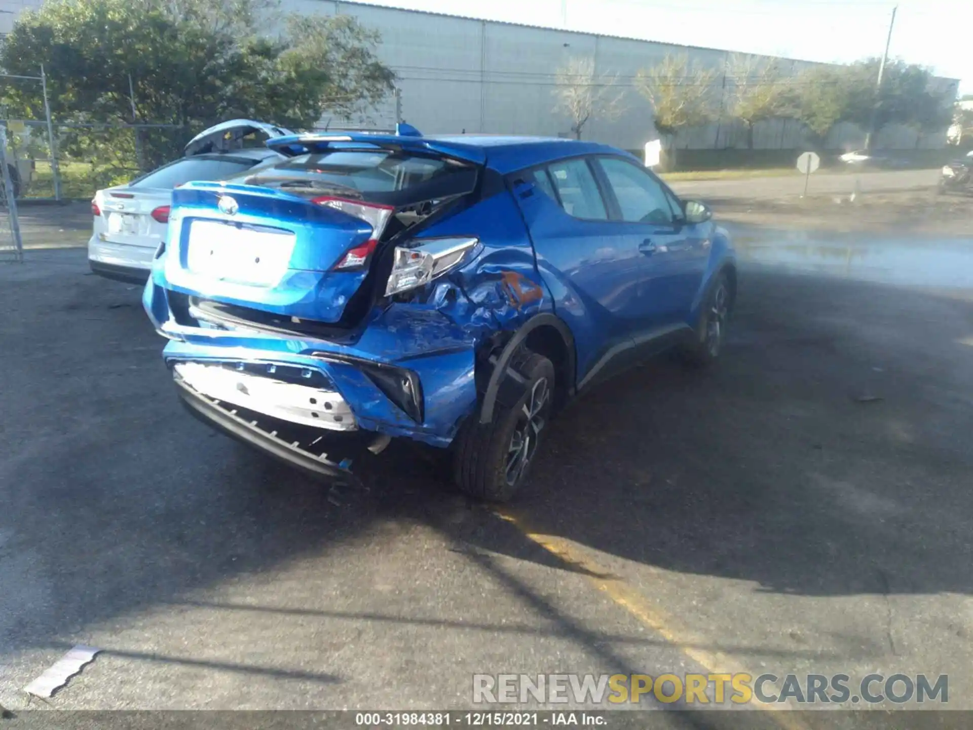 4 Photograph of a damaged car NMTKHMBX1LR102121 TOYOTA C-HR 2020