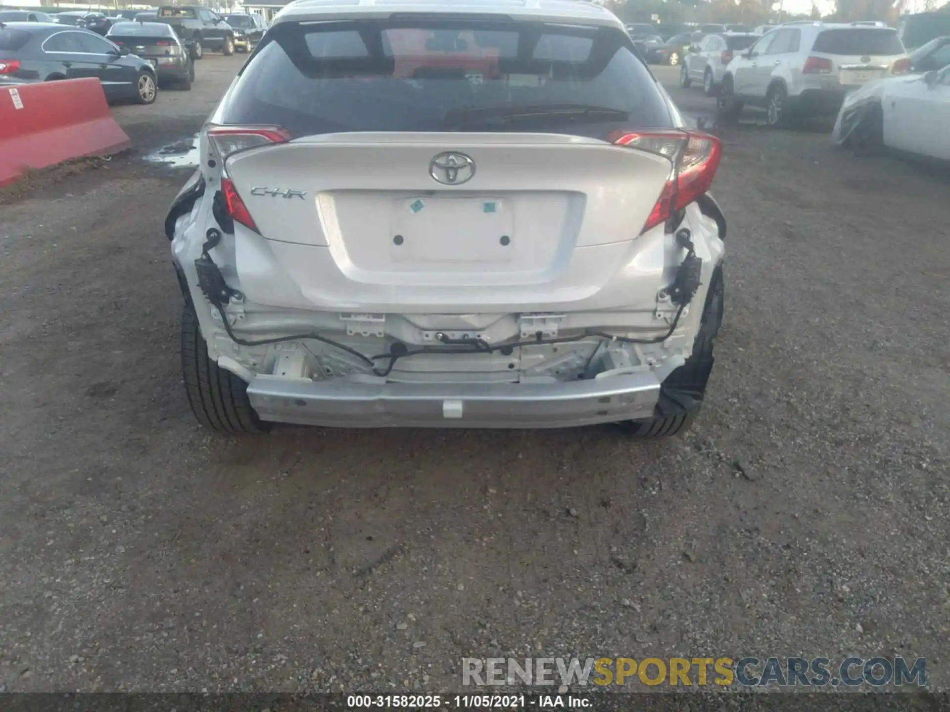 6 Photograph of a damaged car NMTKHMBX1LR102619 TOYOTA C-HR 2020