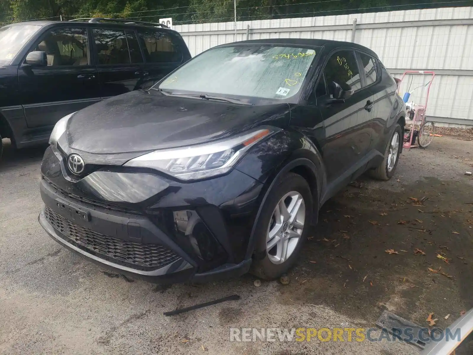 2 Photograph of a damaged car NMTKHMBX1LR102961 TOYOTA C-HR 2020