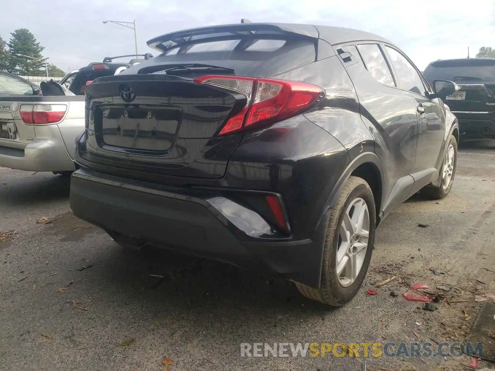 4 Photograph of a damaged car NMTKHMBX1LR102961 TOYOTA C-HR 2020