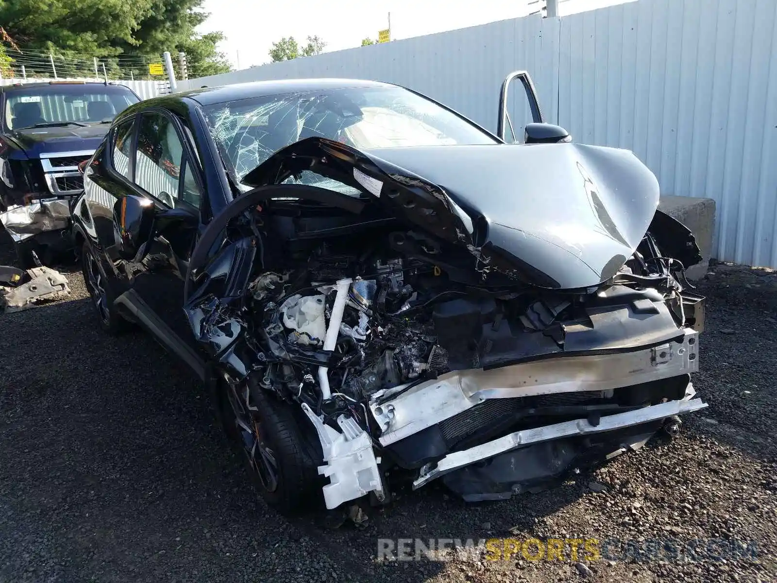 1 Photograph of a damaged car NMTKHMBX1LR103009 TOYOTA C-HR 2020