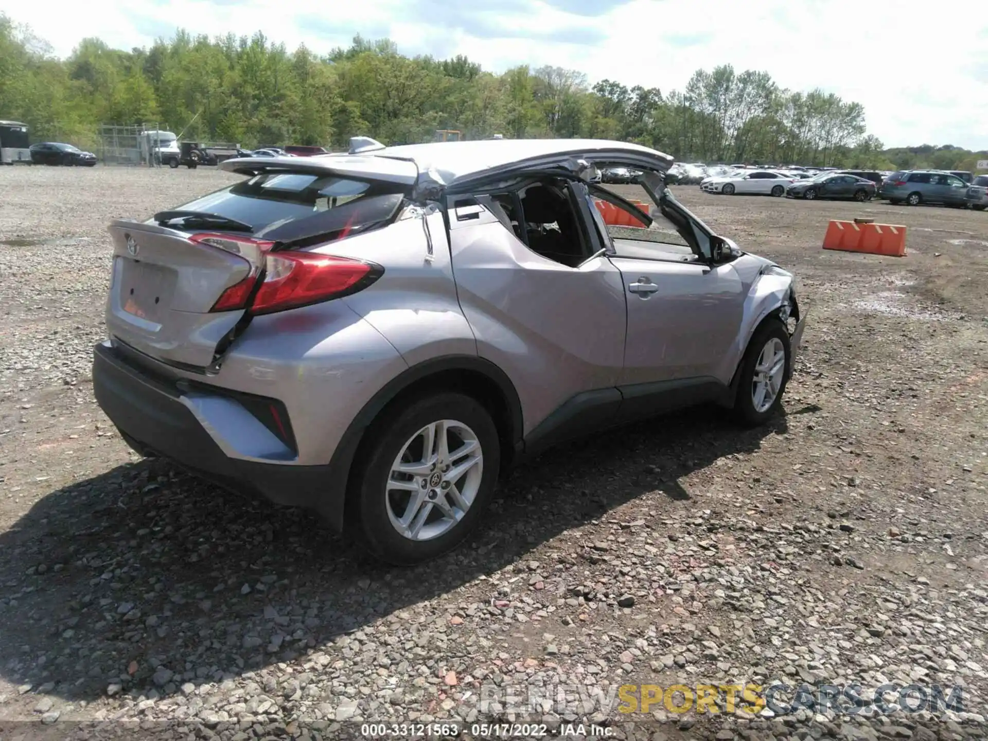 4 Фотография поврежденного автомобиля NMTKHMBX1LR104600 TOYOTA C-HR 2020