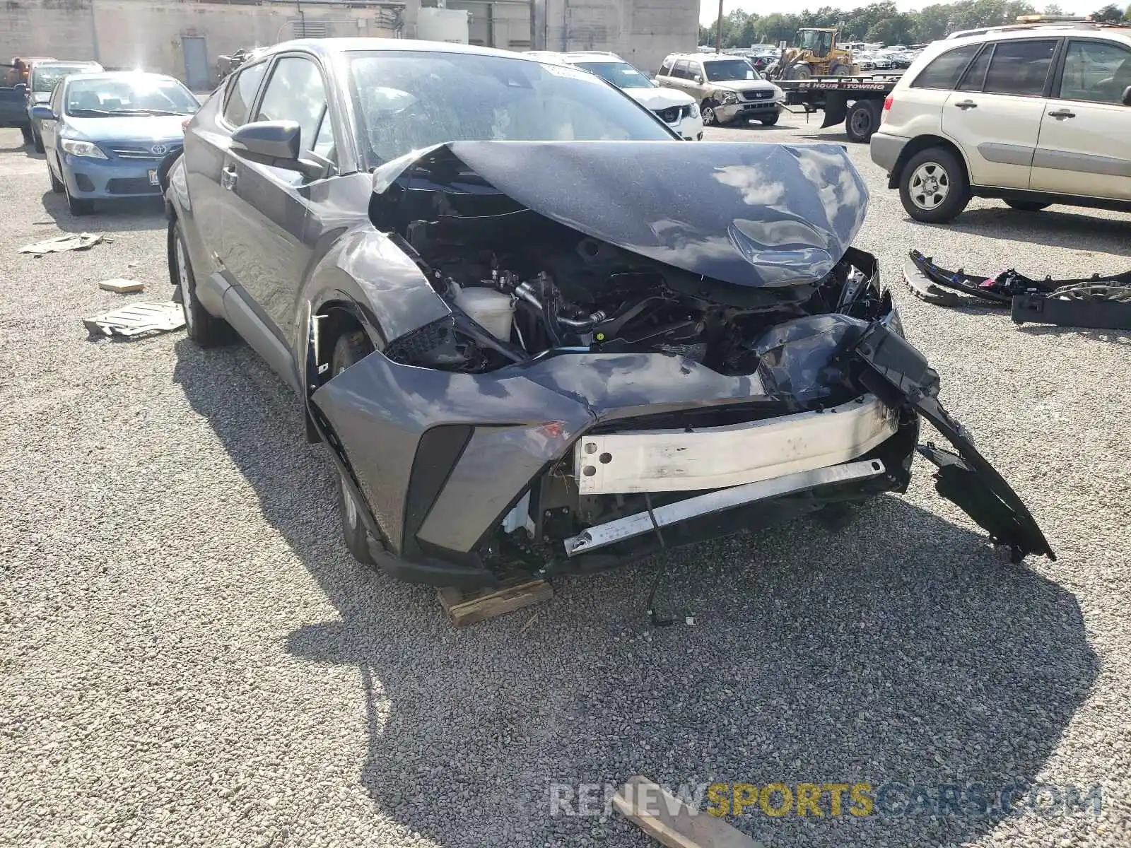 1 Photograph of a damaged car NMTKHMBX1LR105410 TOYOTA C-HR 2020