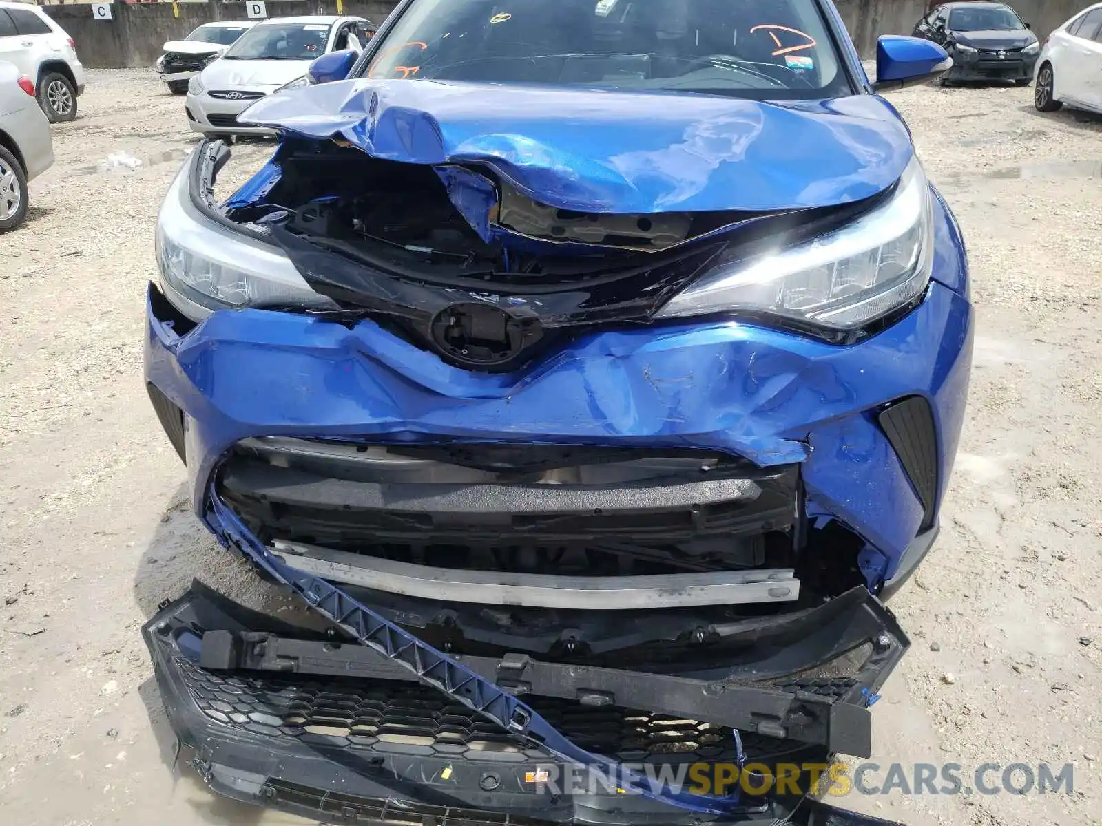 9 Photograph of a damaged car NMTKHMBX1LR106346 TOYOTA C-HR 2020