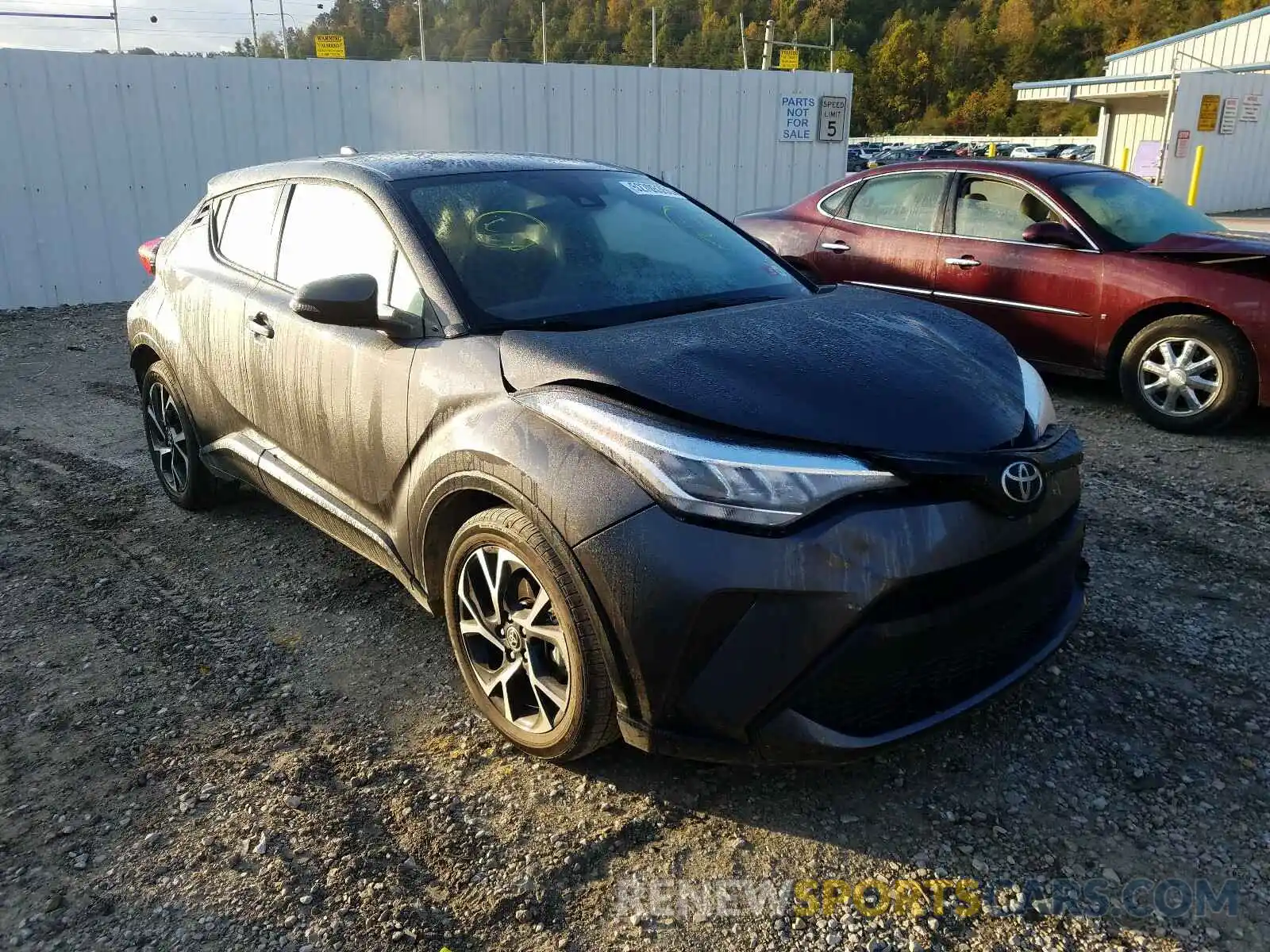 1 Фотография поврежденного автомобиля NMTKHMBX1LR108369 TOYOTA C-HR 2020