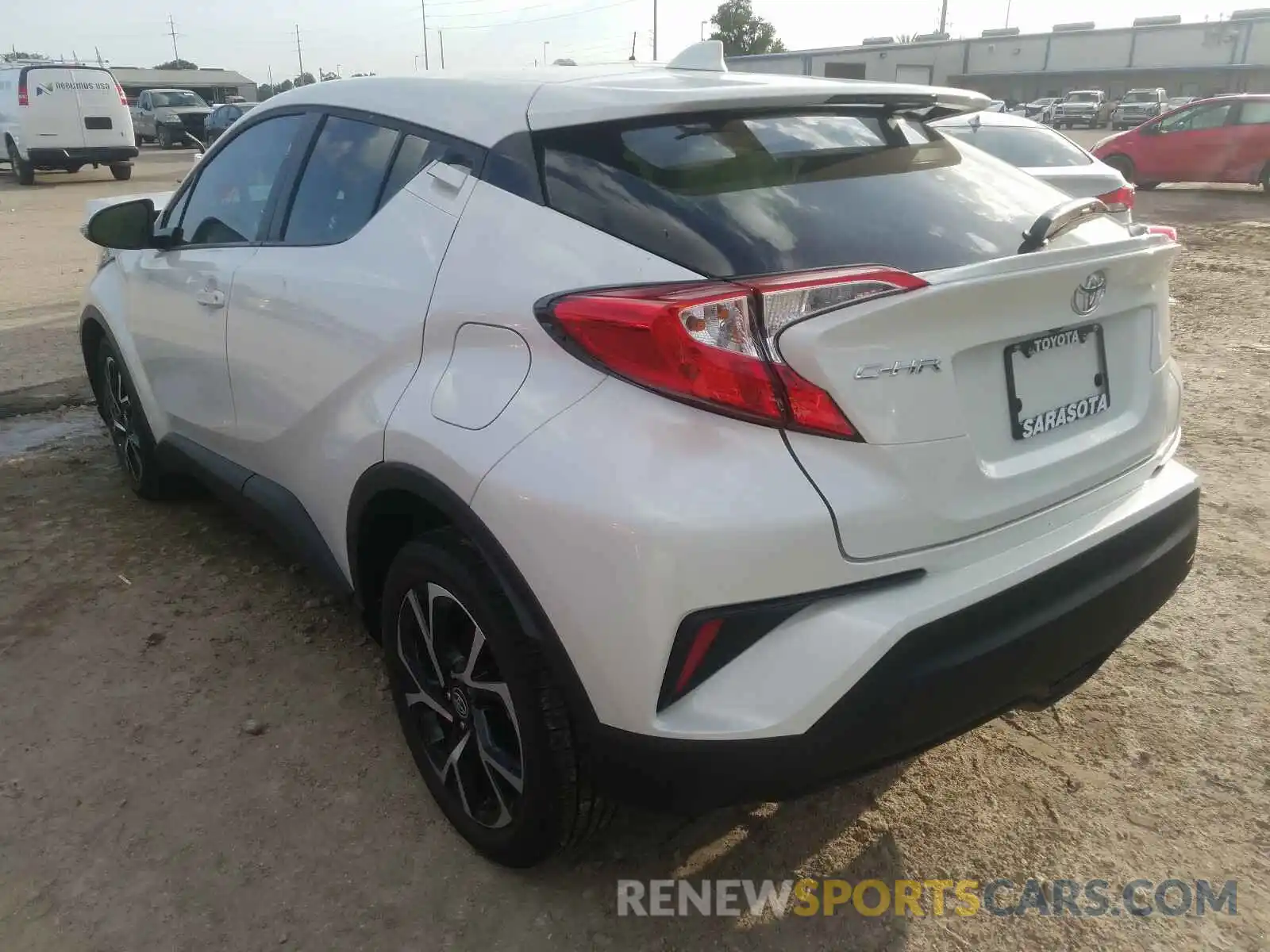 3 Photograph of a damaged car NMTKHMBX1LR110428 TOYOTA C-HR 2020