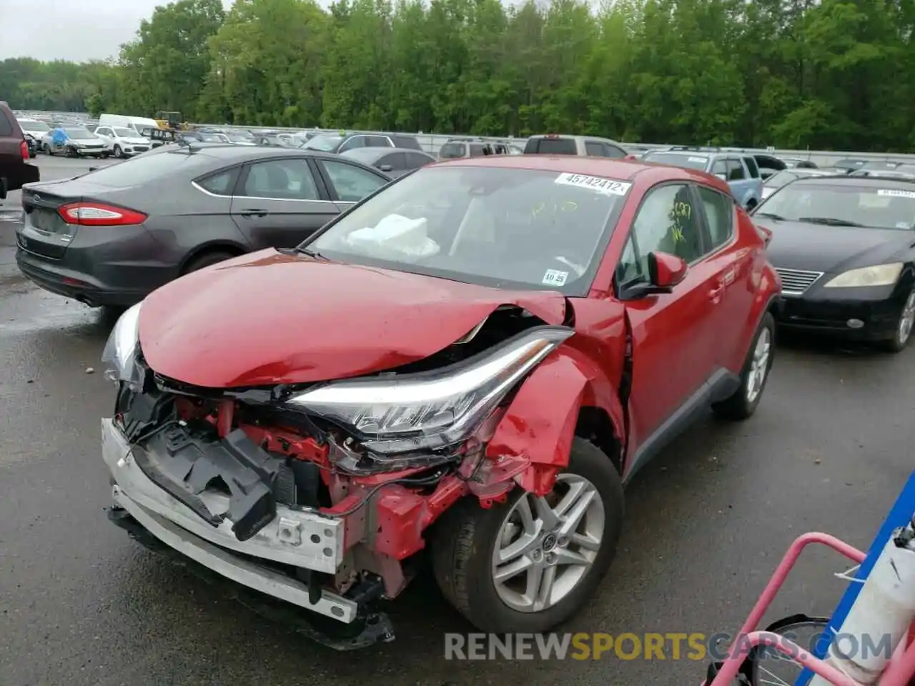 2 Photograph of a damaged car NMTKHMBX1LR112695 TOYOTA C-HR 2020