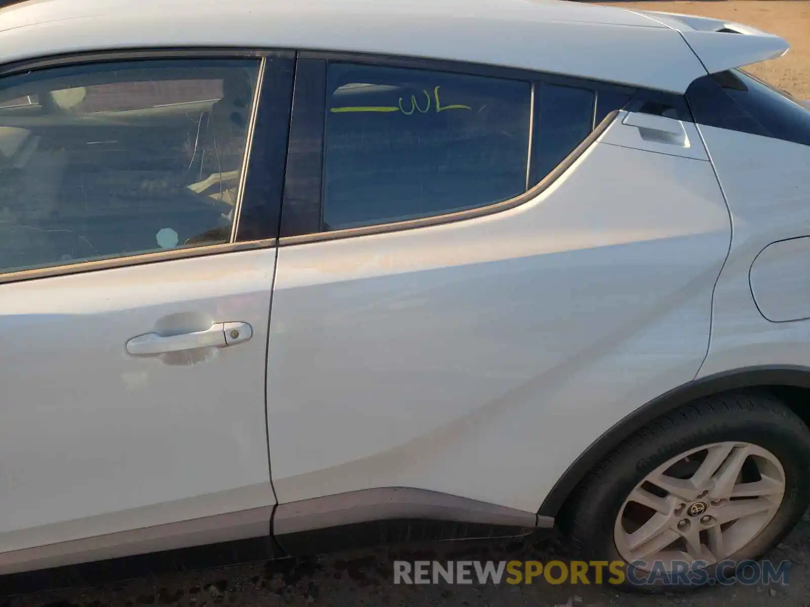 9 Photograph of a damaged car NMTKHMBX1LR113457 TOYOTA C-HR 2020