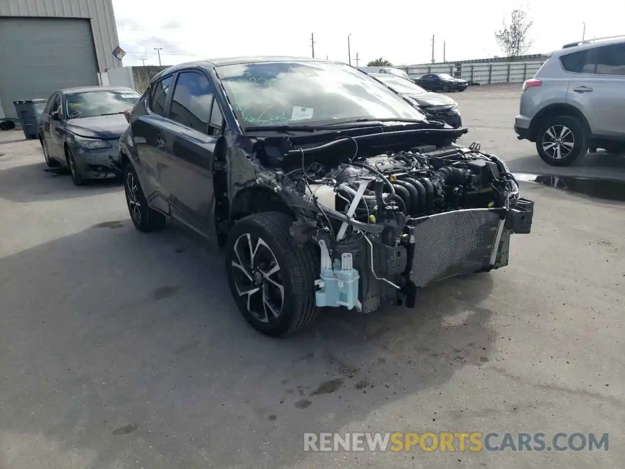 1 Photograph of a damaged car NMTKHMBX1LR114897 TOYOTA C-HR 2020