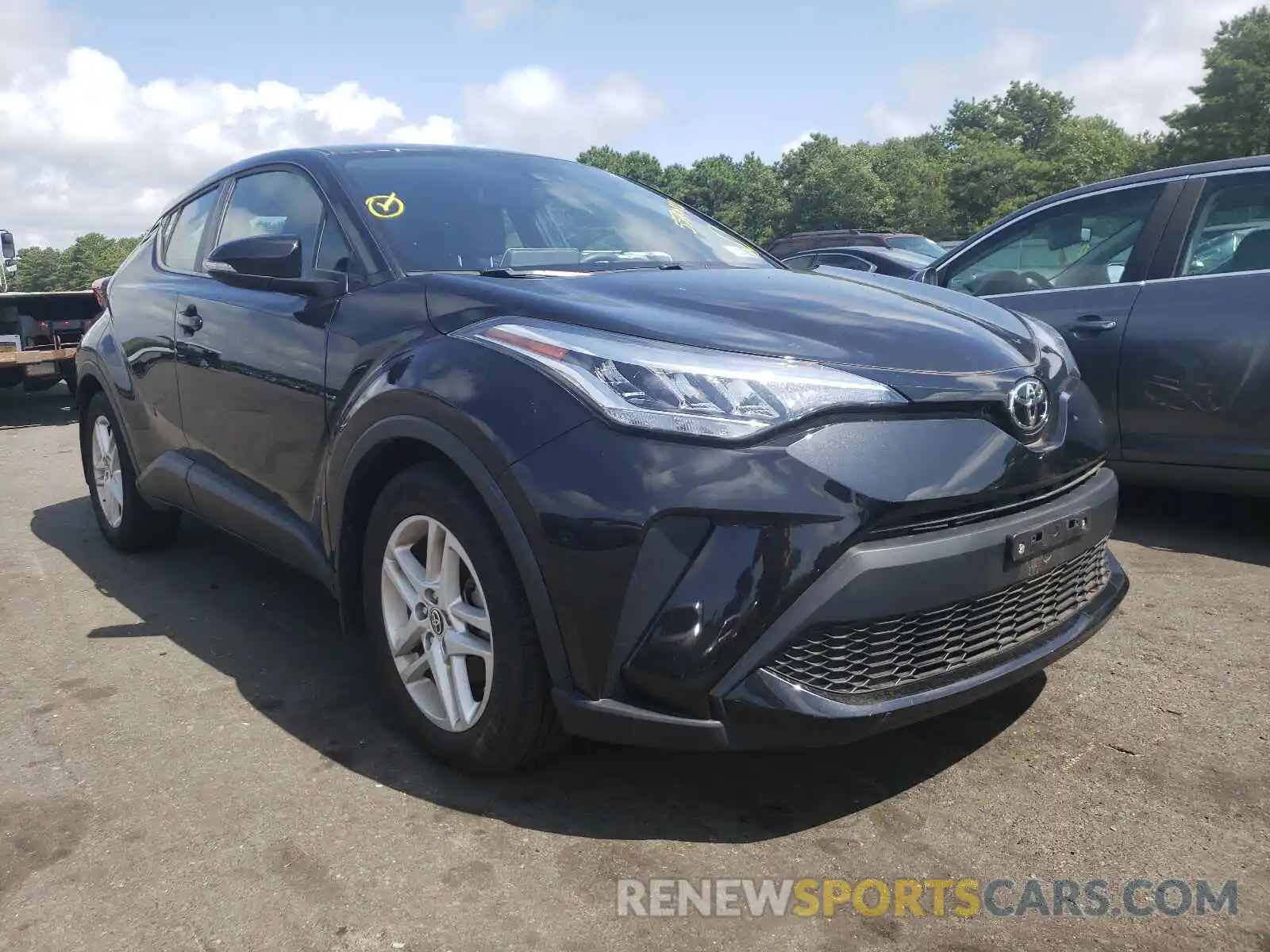 1 Photograph of a damaged car NMTKHMBX2LR107361 TOYOTA C-HR 2020