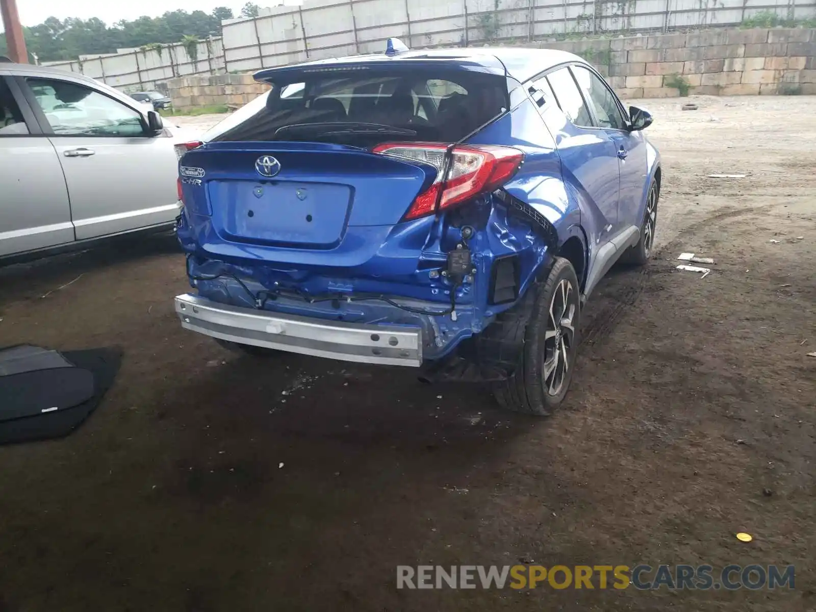 9 Photograph of a damaged car NMTKHMBX2LR108154 TOYOTA C-HR 2020