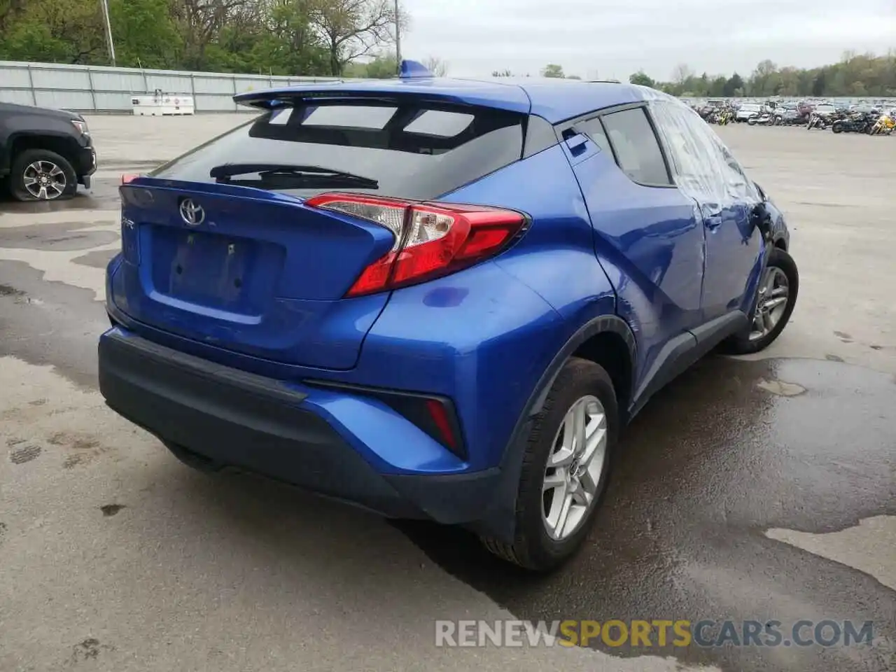 4 Photograph of a damaged car NMTKHMBX2LR109224 TOYOTA C-HR 2020