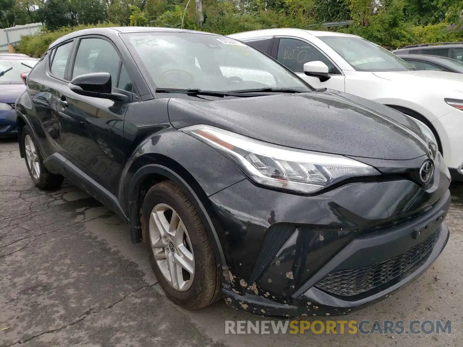 1 Photograph of a damaged car NMTKHMBX2LR109725 TOYOTA C-HR 2020