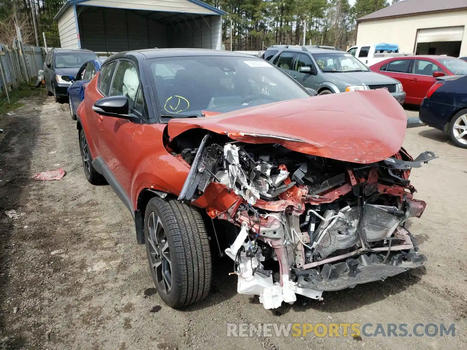 1 Photograph of a damaged car NMTKHMBX2LR112219 TOYOTA C-HR 2020