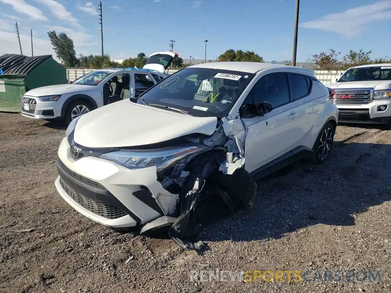 2 Photograph of a damaged car NMTKHMBX2LR112477 TOYOTA C-HR 2020