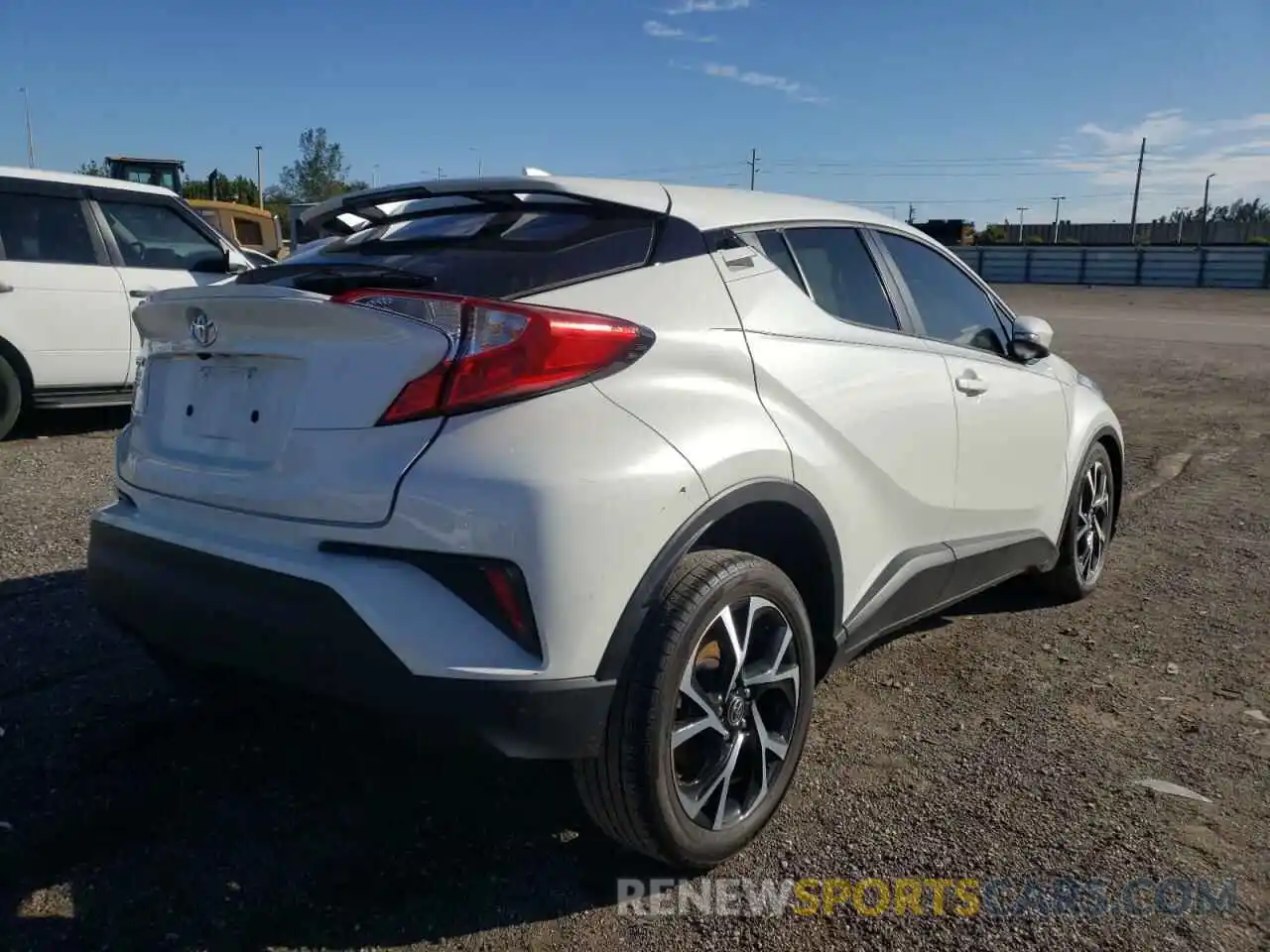 4 Photograph of a damaged car NMTKHMBX2LR112477 TOYOTA C-HR 2020