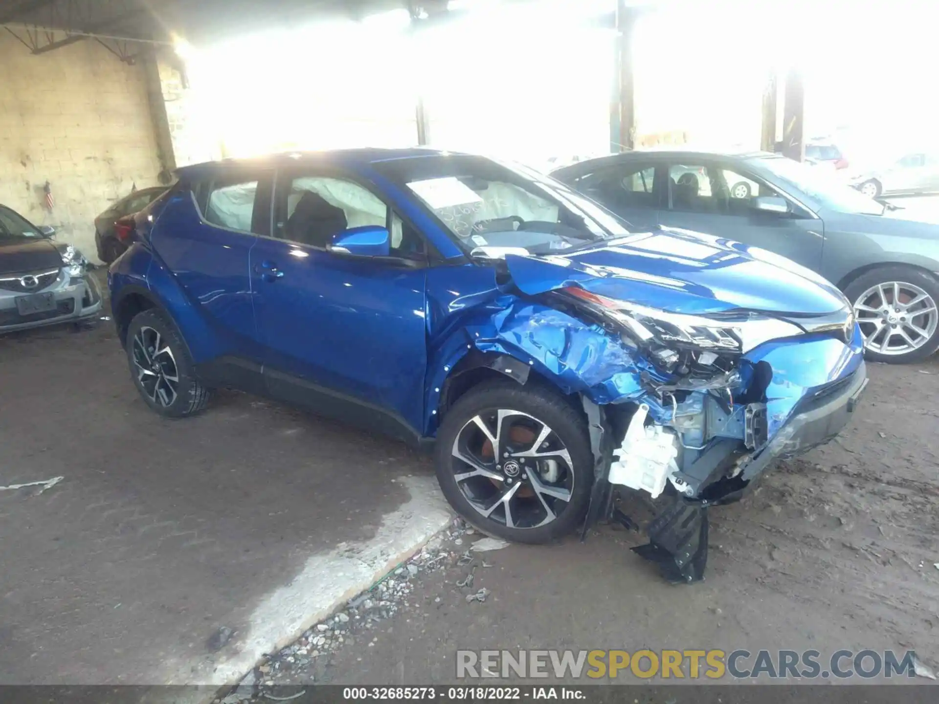 1 Photograph of a damaged car NMTKHMBX2LR115444 TOYOTA C-HR 2020