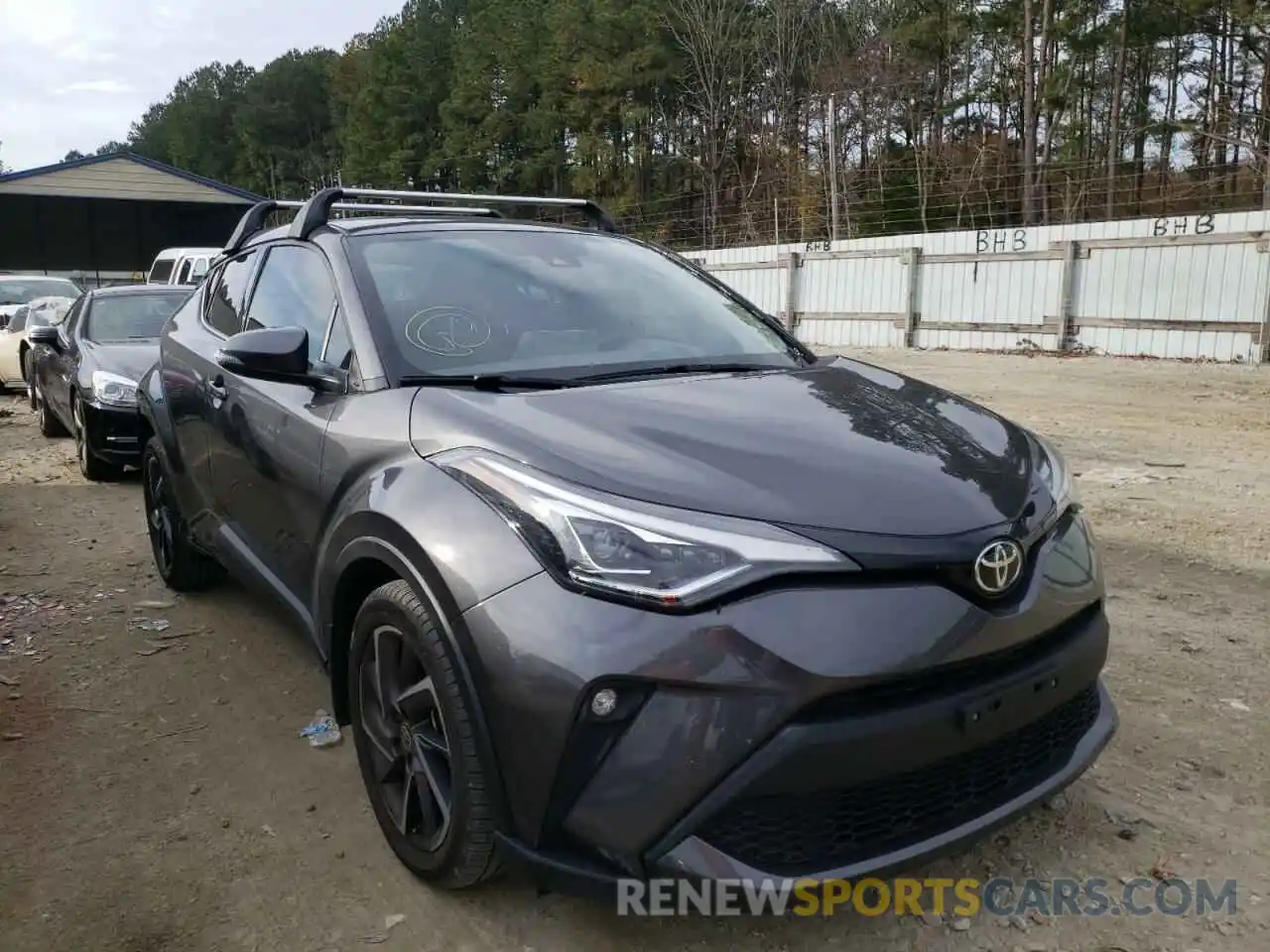 1 Photograph of a damaged car NMTKHMBX3LR103268 TOYOTA C-HR 2020