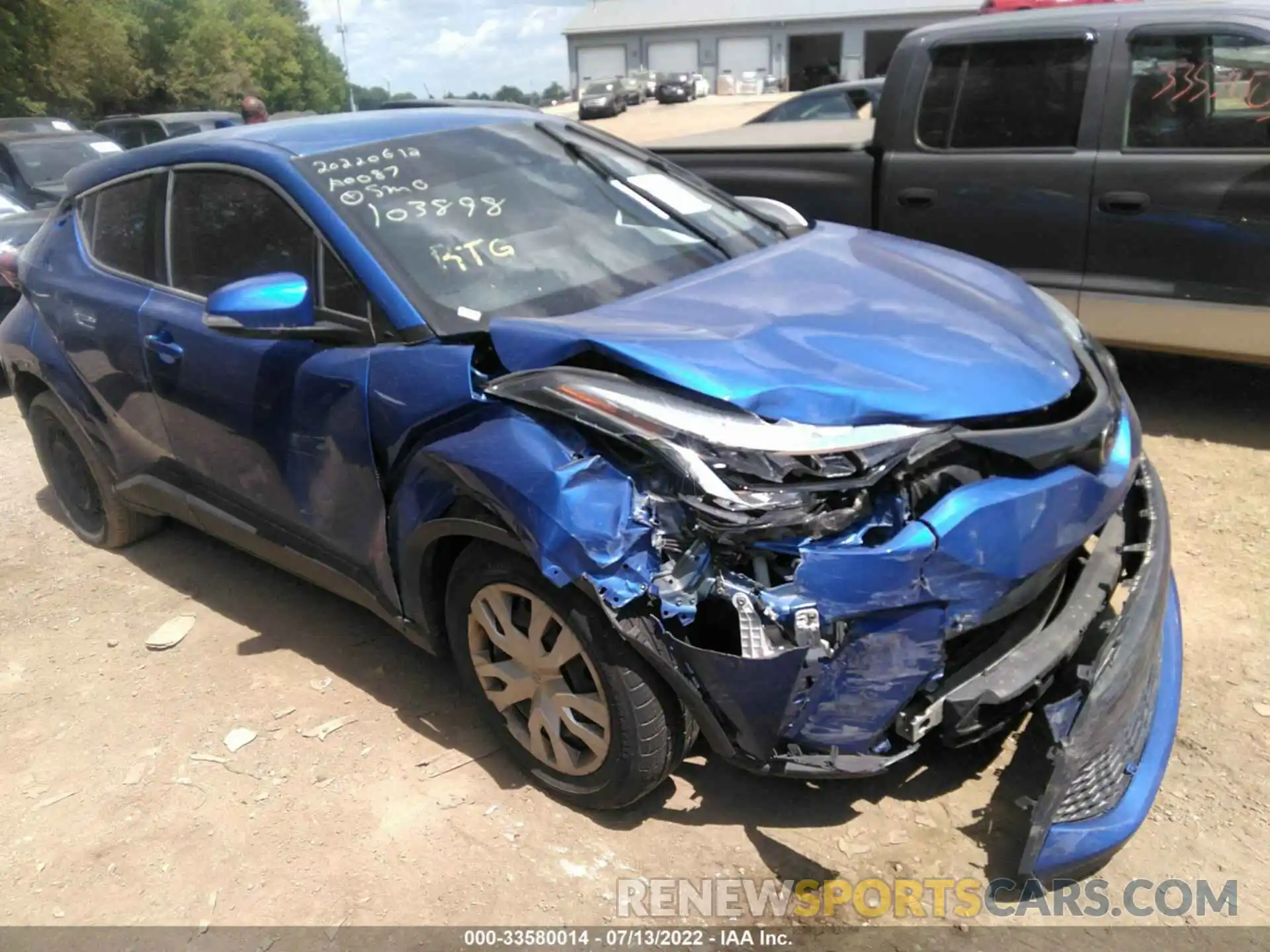 1 Photograph of a damaged car NMTKHMBX3LR103898 TOYOTA C-HR 2020