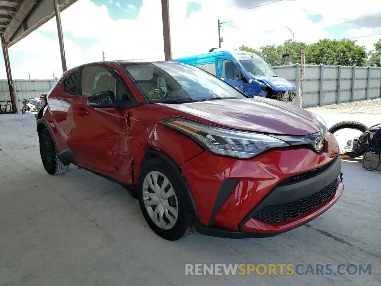 1 Photograph of a damaged car NMTKHMBX3LR104145 TOYOTA C-HR 2020