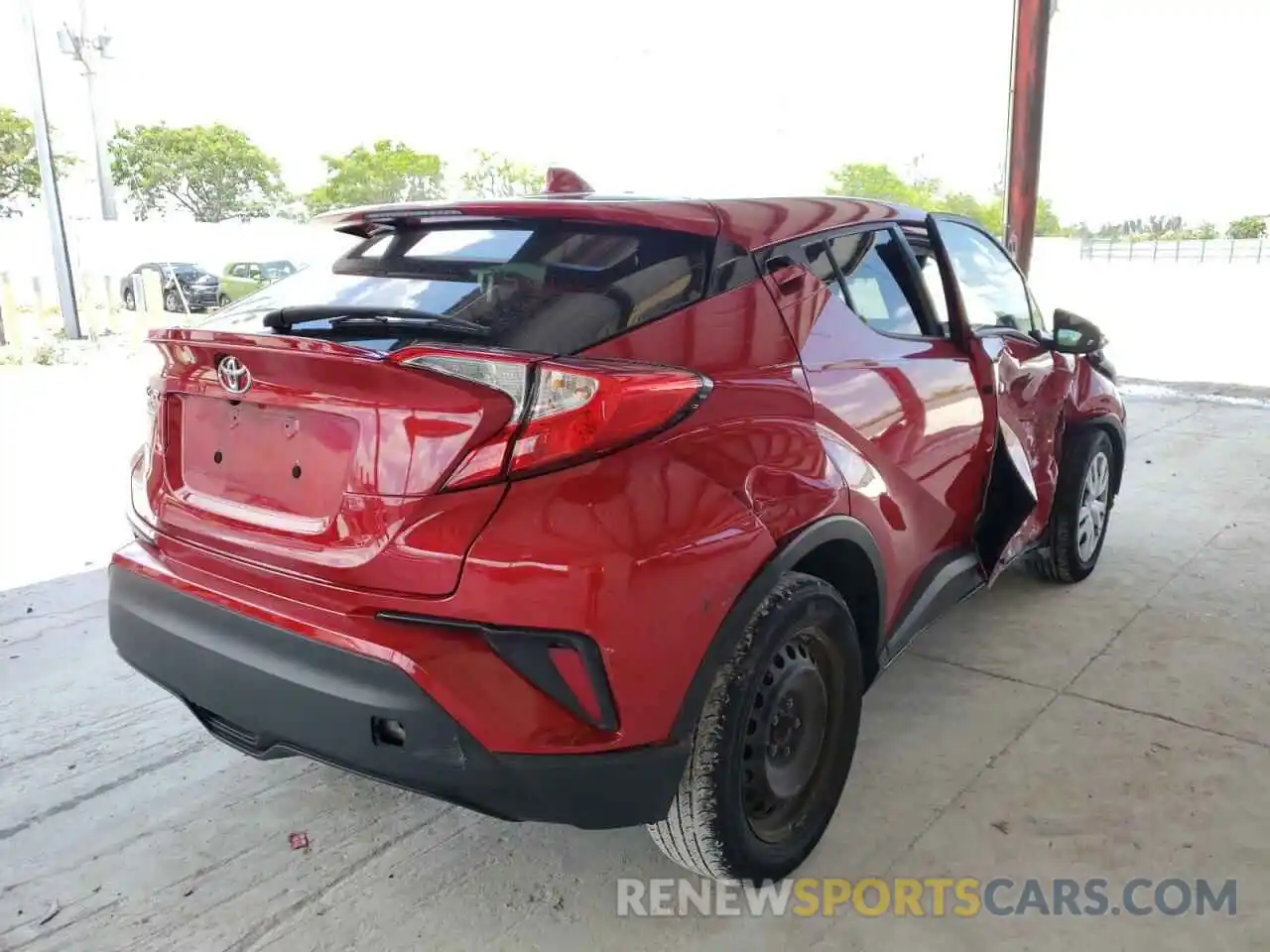 4 Photograph of a damaged car NMTKHMBX3LR104145 TOYOTA C-HR 2020