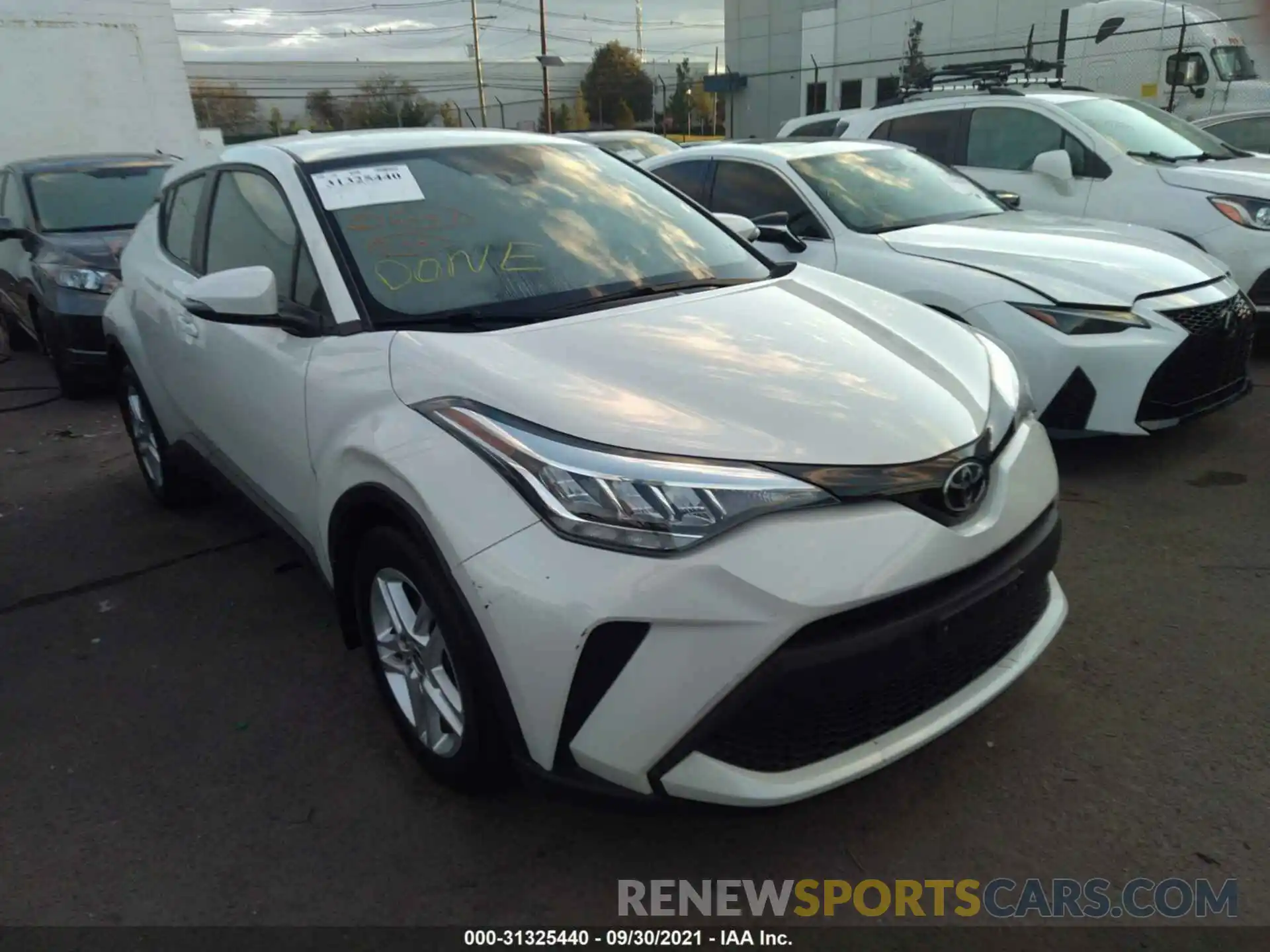 1 Photograph of a damaged car NMTKHMBX3LR107367 TOYOTA C-HR 2020