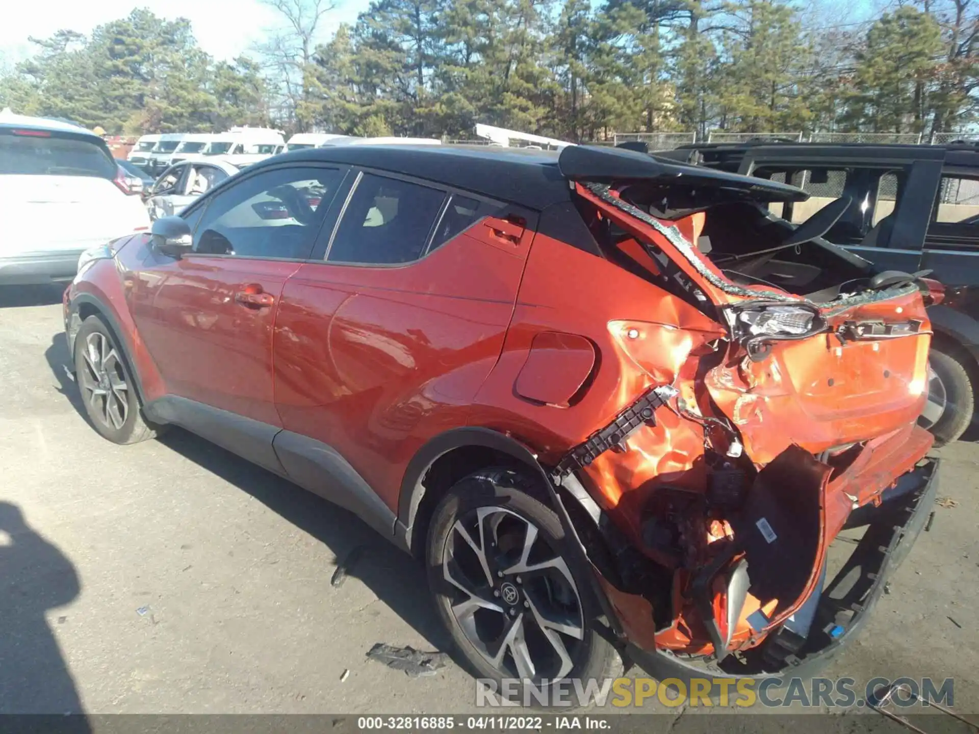 3 Photograph of a damaged car NMTKHMBX3LR110284 TOYOTA C-HR 2020