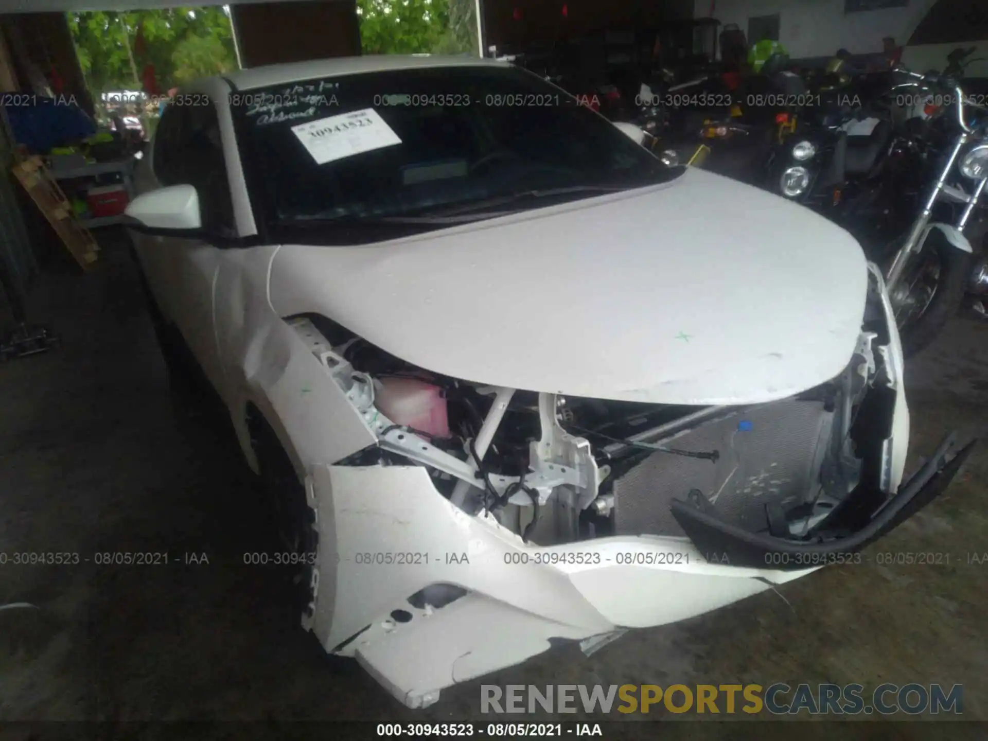 1 Photograph of a damaged car NMTKHMBX3LR110446 TOYOTA C-HR 2020