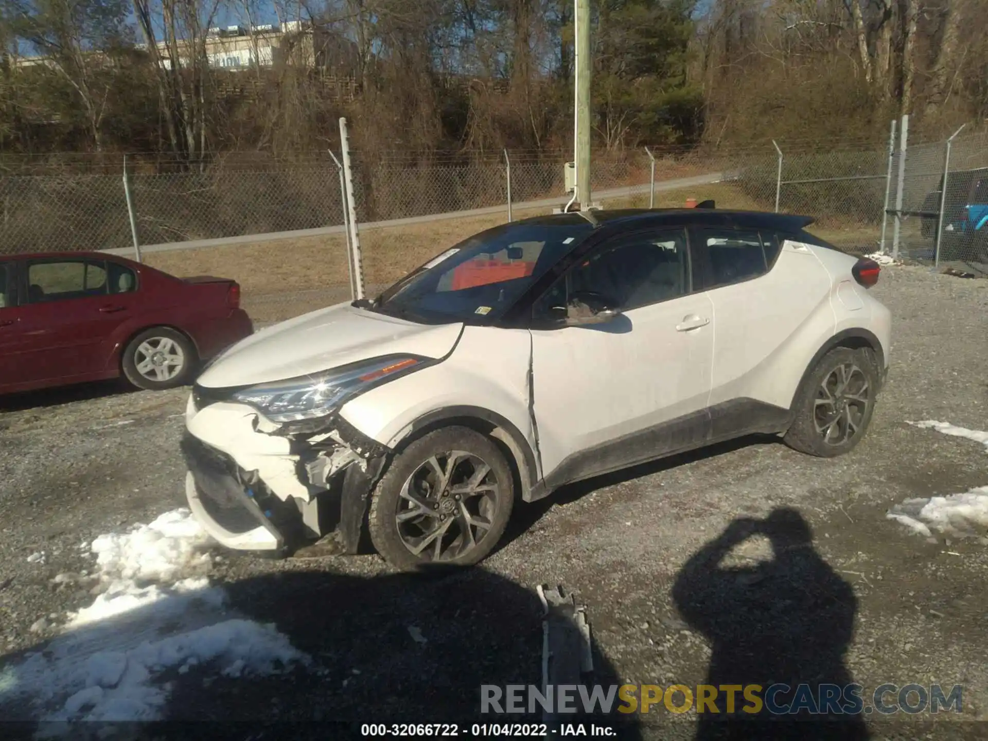 2 Photograph of a damaged car NMTKHMBX3LR111077 TOYOTA C-HR 2020