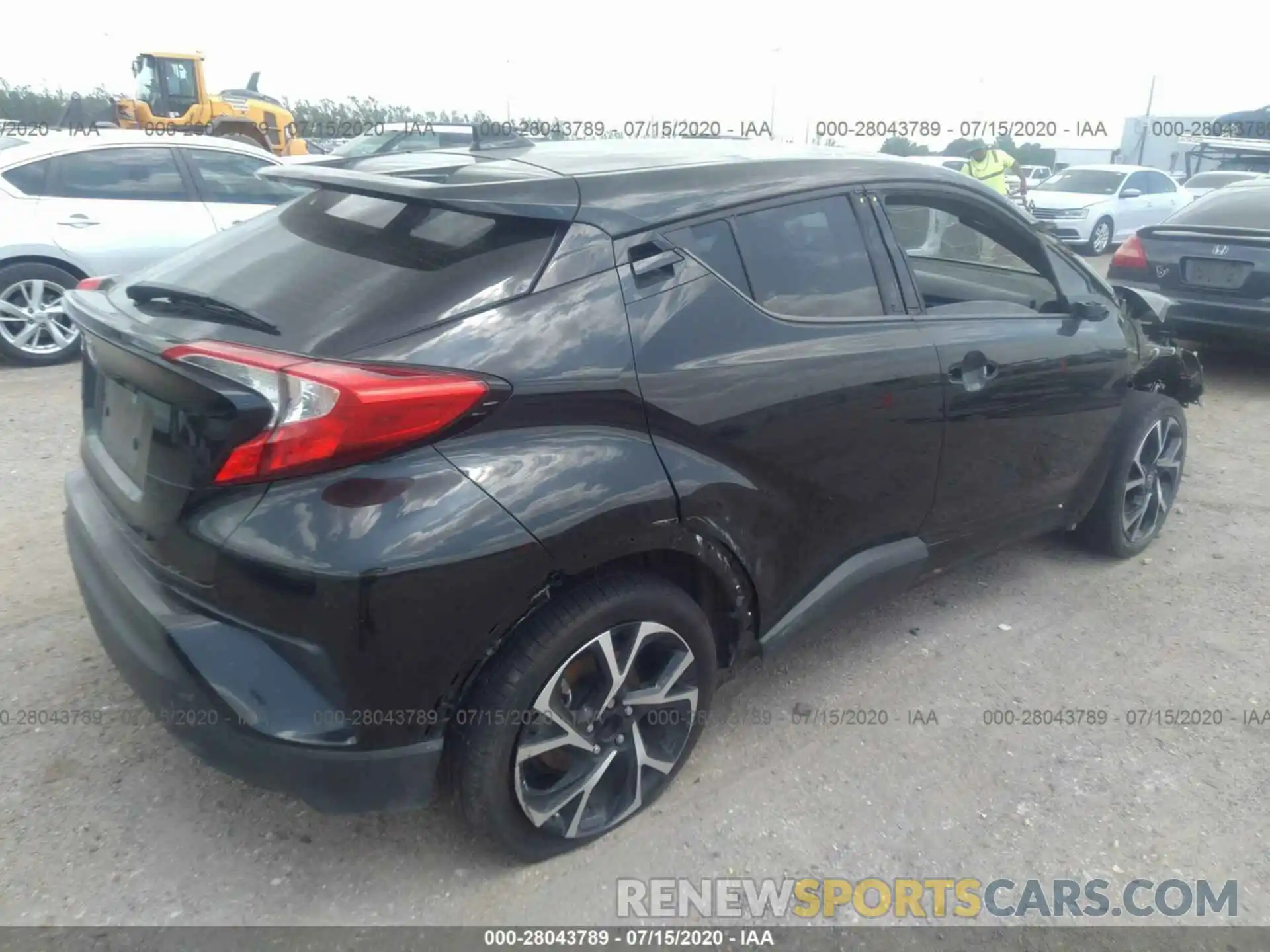 4 Фотография поврежденного автомобиля NMTKHMBX4LR104056 TOYOTA C-HR 2020