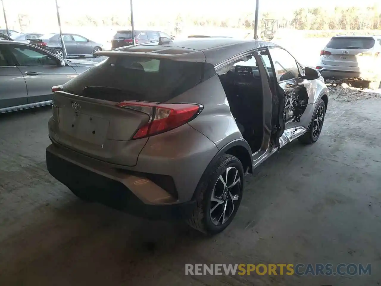 4 Photograph of a damaged car NMTKHMBX4LR106583 TOYOTA C-HR 2020