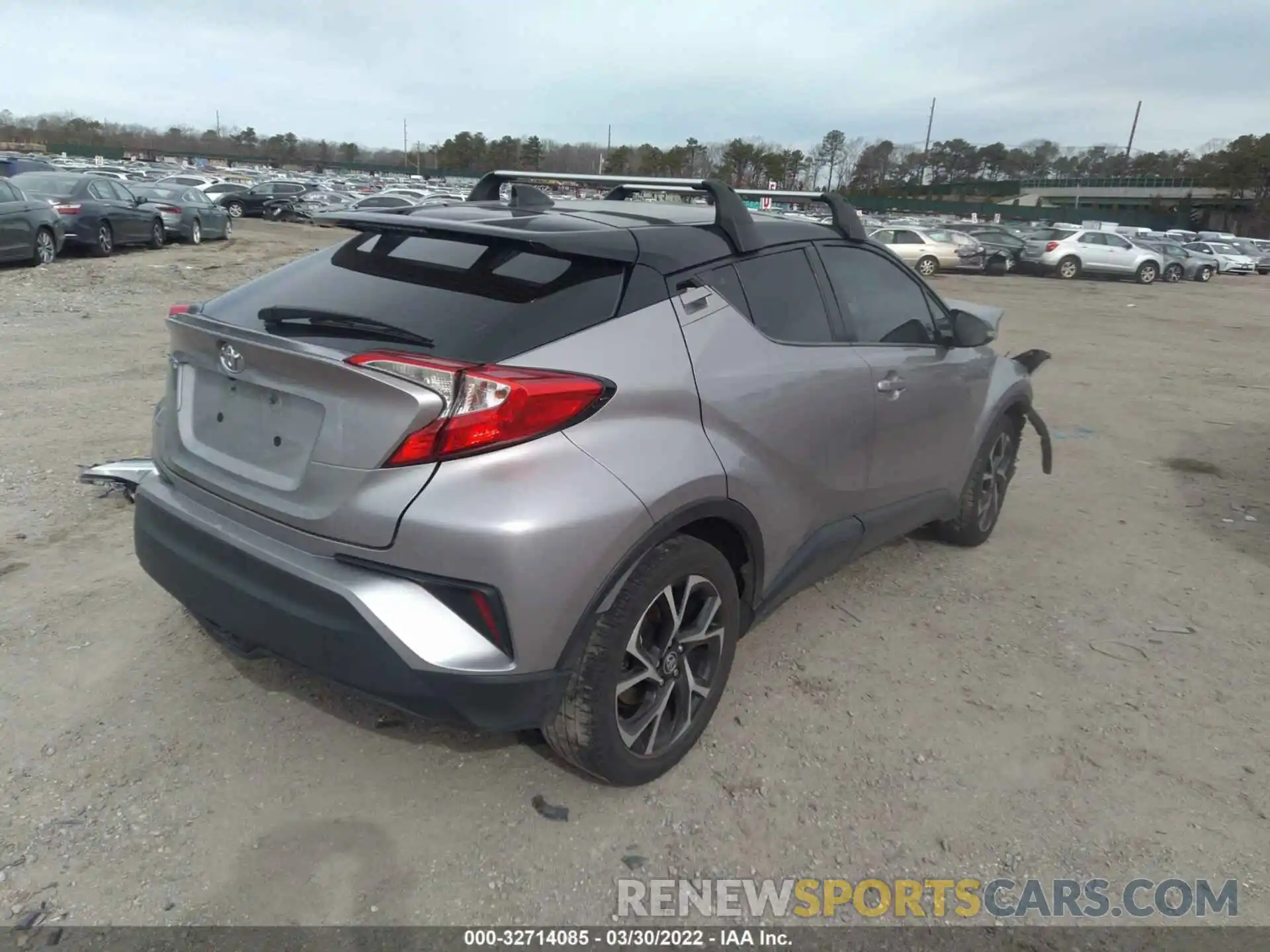 4 Photograph of a damaged car NMTKHMBX4LR107295 TOYOTA C-HR 2020