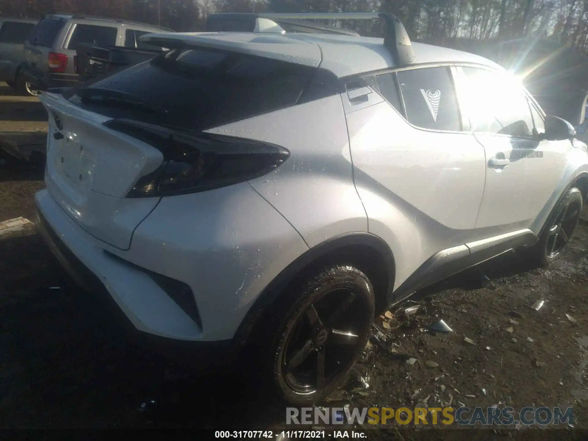 4 Фотография поврежденного автомобиля NMTKHMBX4LR107376 TOYOTA C-HR 2020