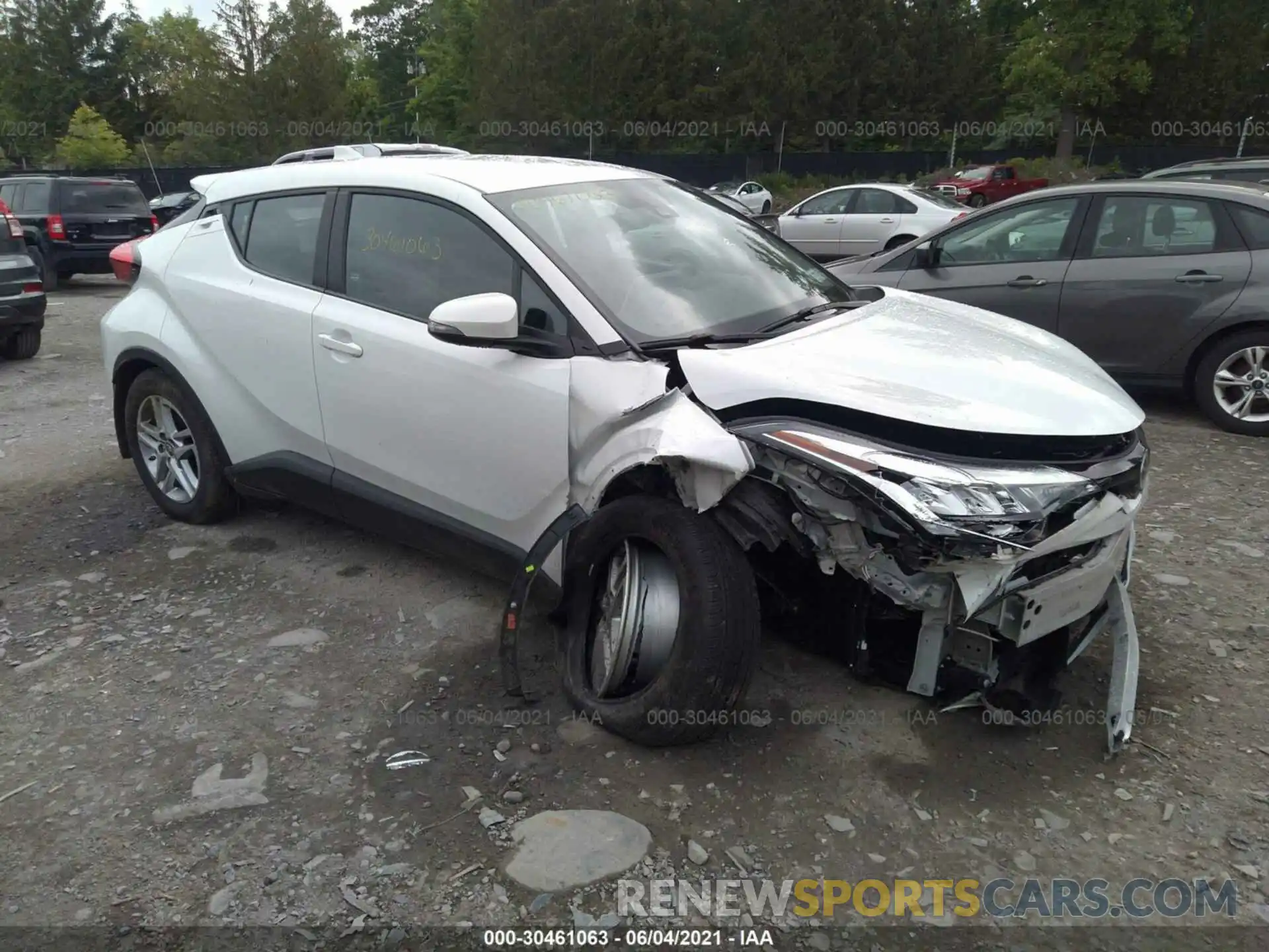 1 Photograph of a damaged car NMTKHMBX4LR107457 TOYOTA C-HR 2020