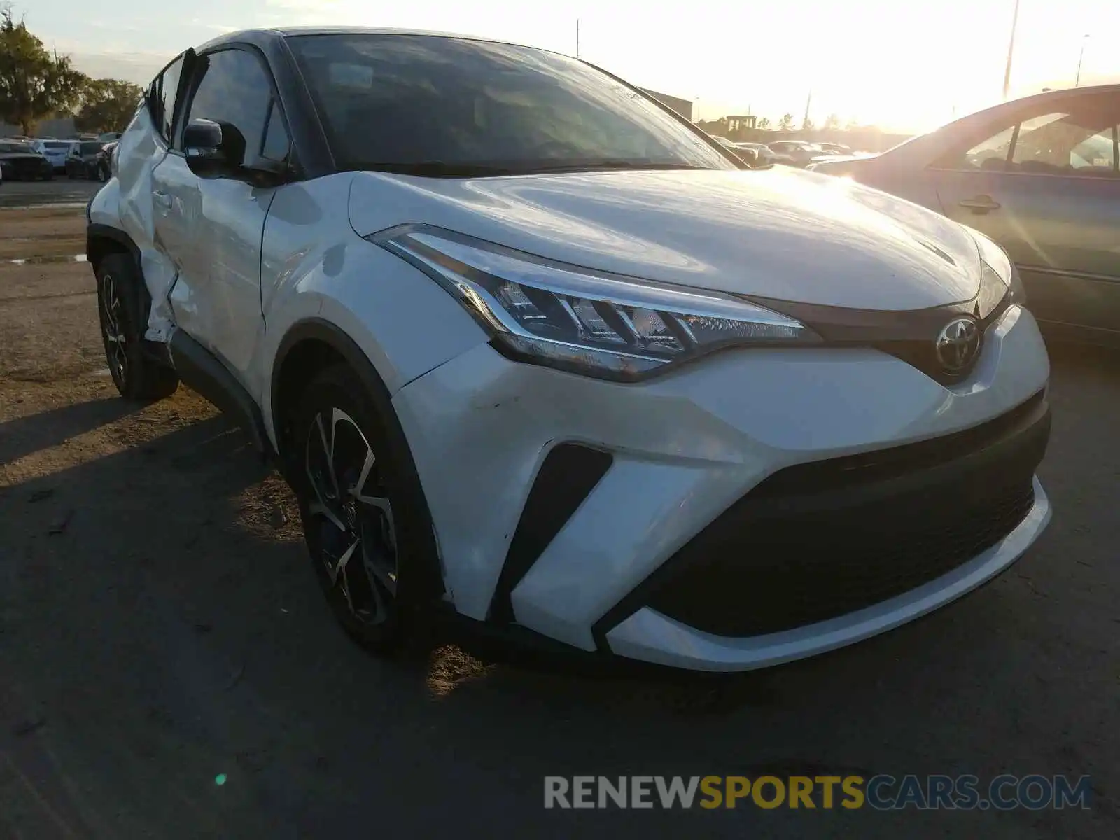 1 Photograph of a damaged car NMTKHMBX4LR108494 TOYOTA C-HR 2020