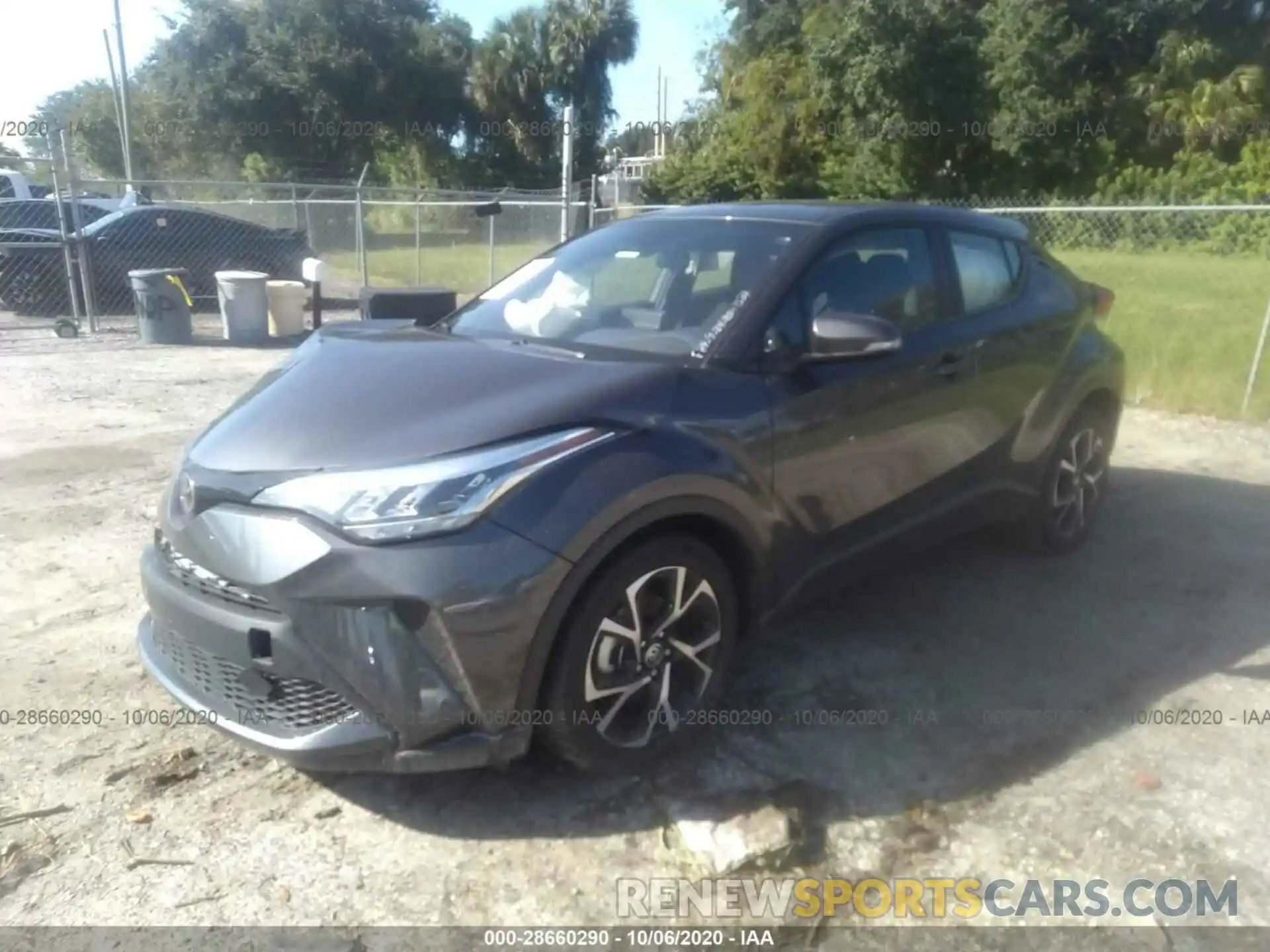 2 Photograph of a damaged car NMTKHMBX4LR108835 TOYOTA C-HR 2020