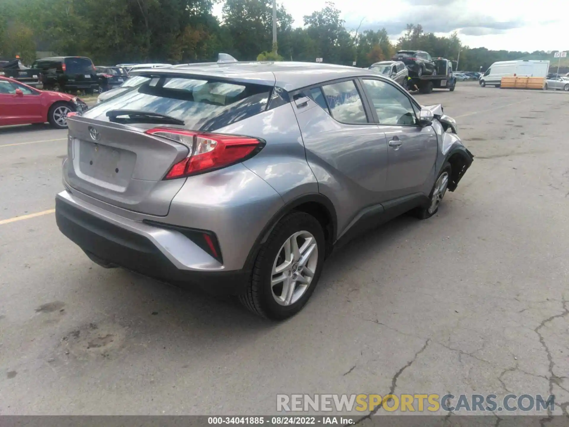 4 Photograph of a damaged car NMTKHMBX4LR110150 TOYOTA C-HR 2020