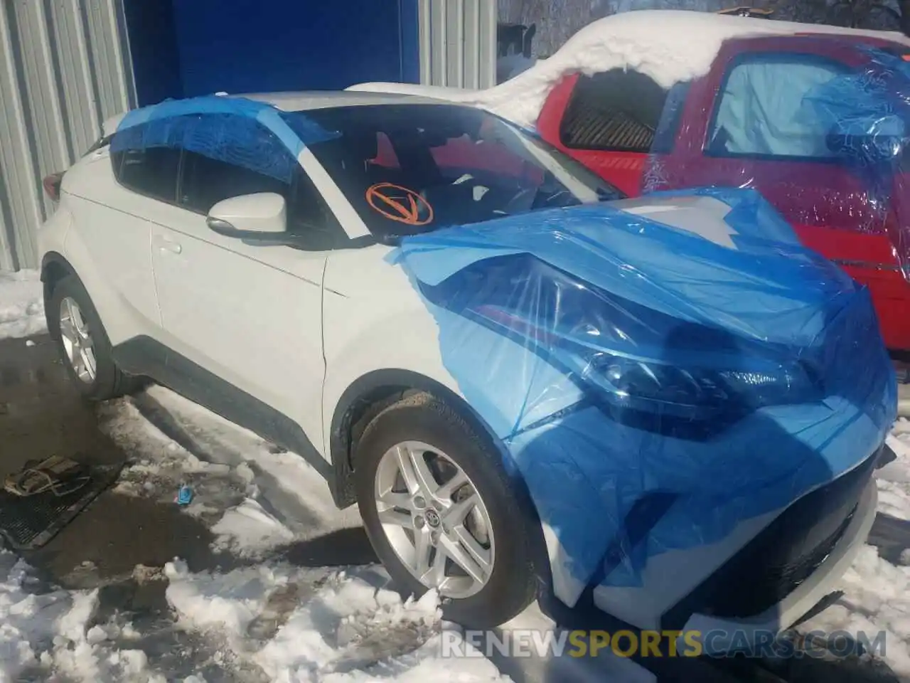 1 Photograph of a damaged car NMTKHMBX4LR112951 TOYOTA C-HR 2020