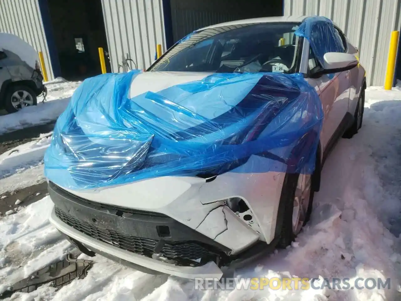 2 Photograph of a damaged car NMTKHMBX4LR112951 TOYOTA C-HR 2020