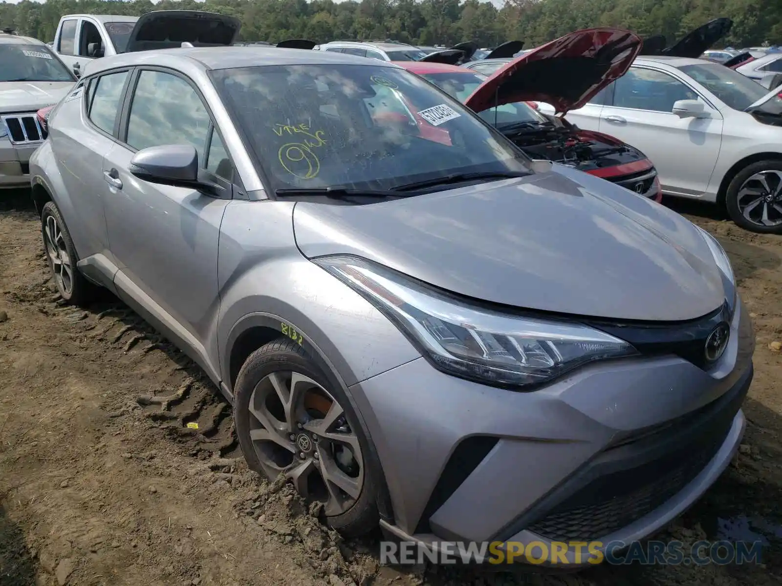 1 Photograph of a damaged car NMTKHMBX4LR117373 TOYOTA C-HR 2020