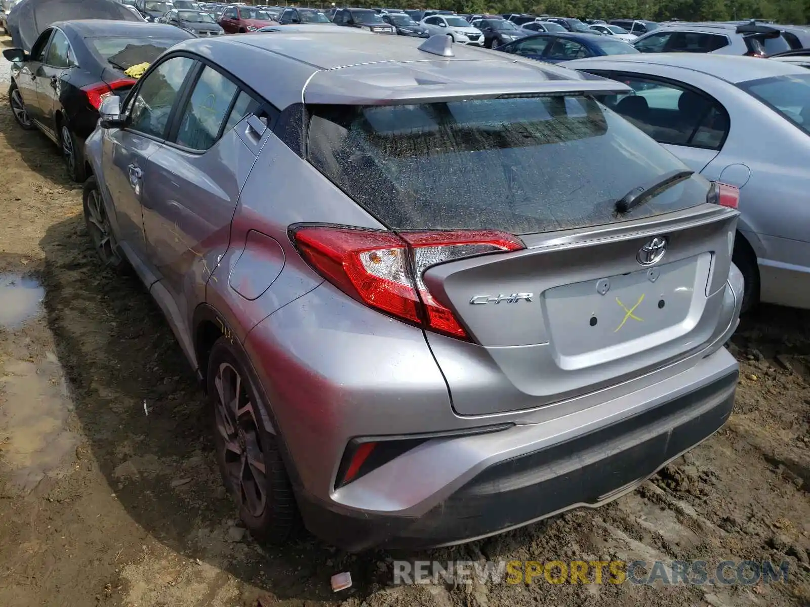 3 Photograph of a damaged car NMTKHMBX4LR117373 TOYOTA C-HR 2020