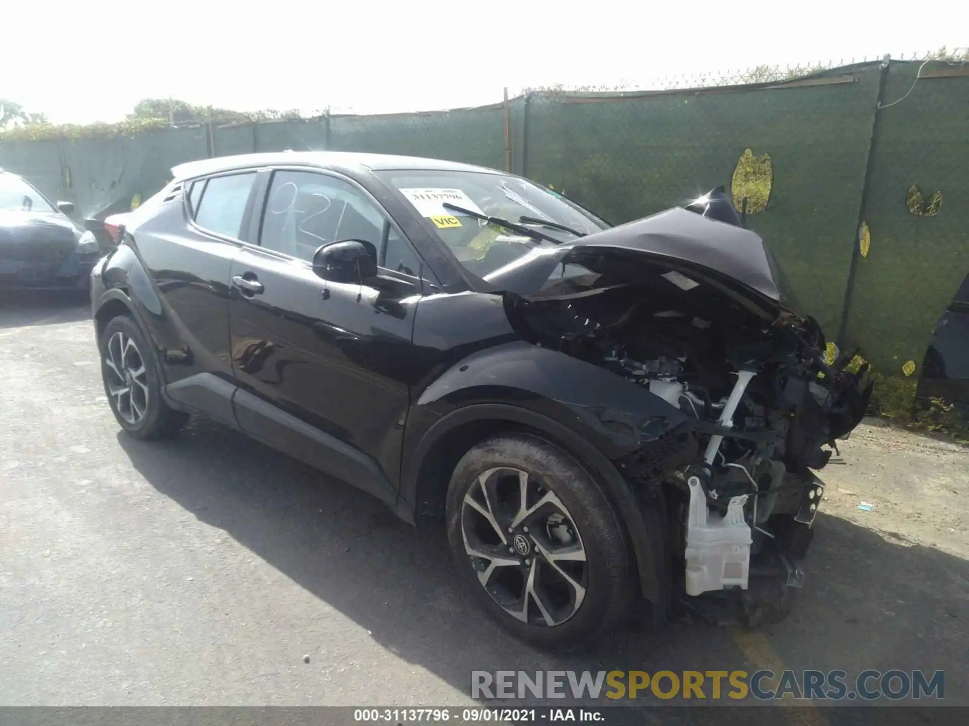 1 Photograph of a damaged car NMTKHMBX5LR108777 TOYOTA C-HR 2020