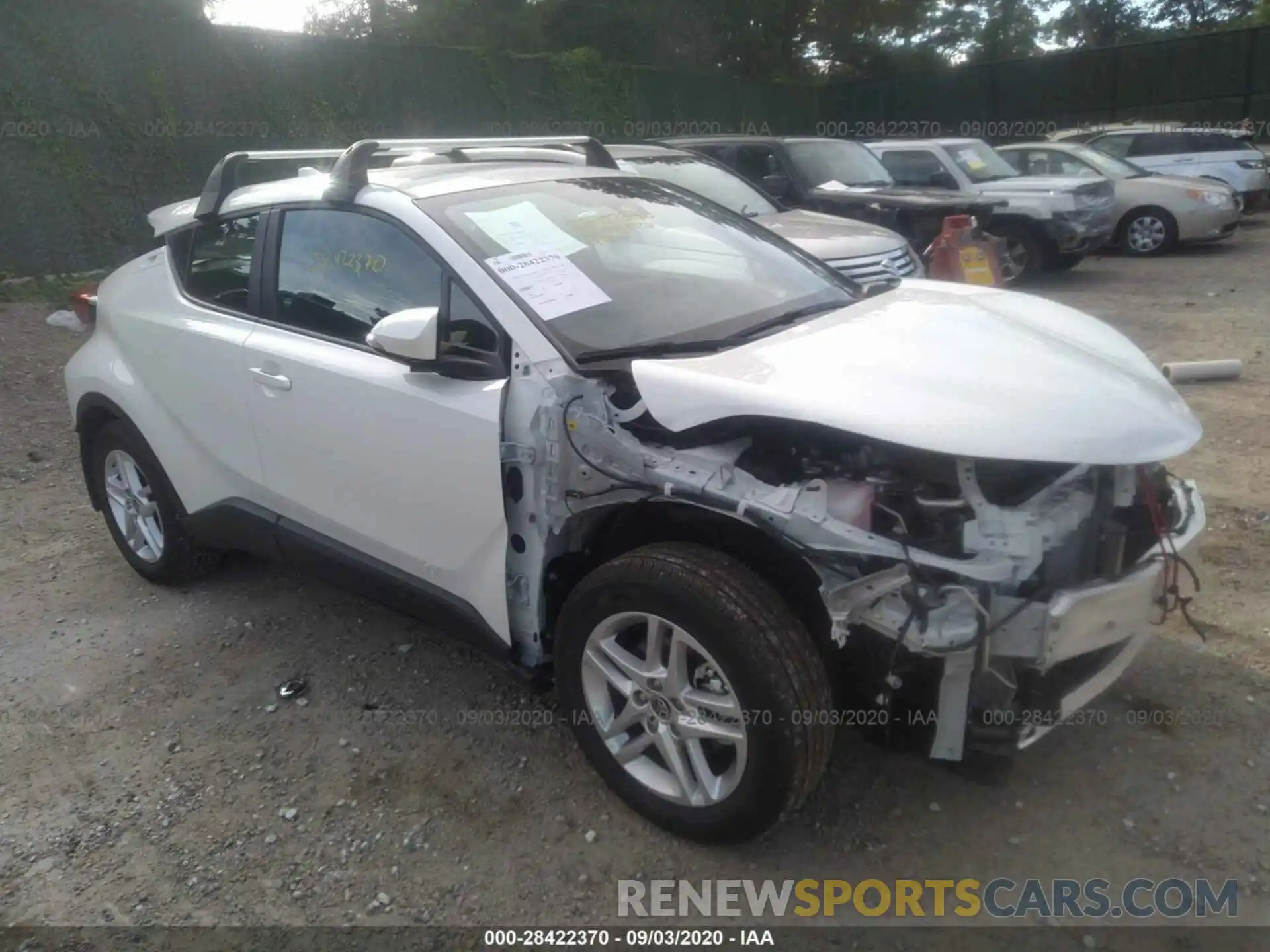 1 Photograph of a damaged car NMTKHMBX5LR109492 TOYOTA C-HR 2020