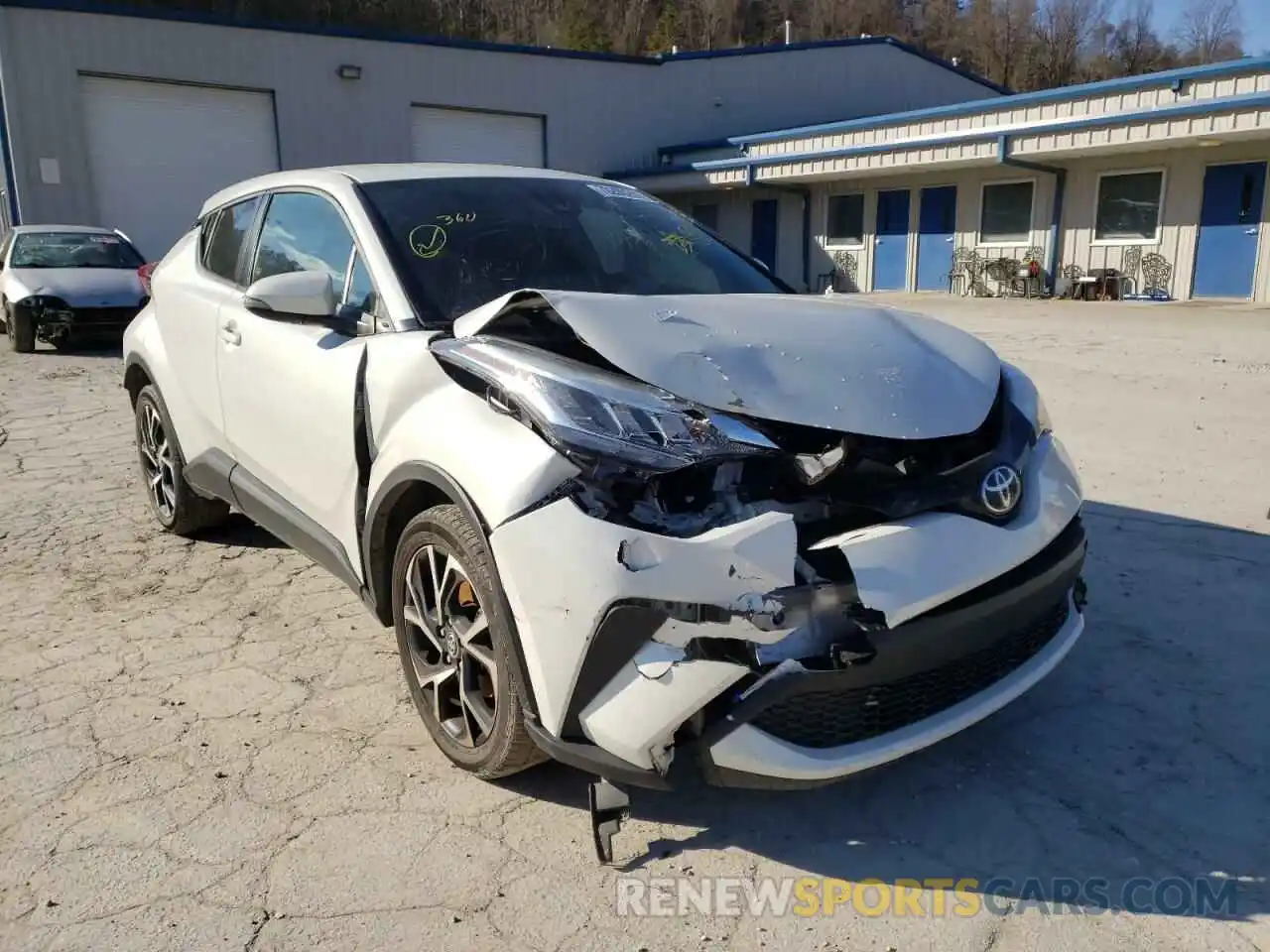 1 Photograph of a damaged car NMTKHMBX5LR110044 TOYOTA C-HR 2020