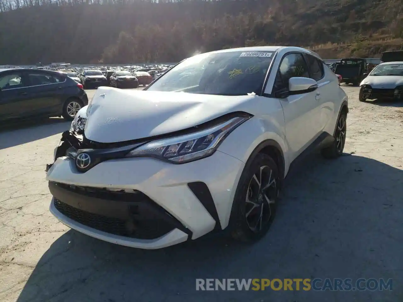 2 Photograph of a damaged car NMTKHMBX5LR110044 TOYOTA C-HR 2020