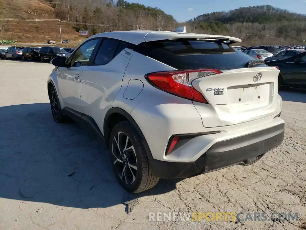 3 Photograph of a damaged car NMTKHMBX5LR110044 TOYOTA C-HR 2020