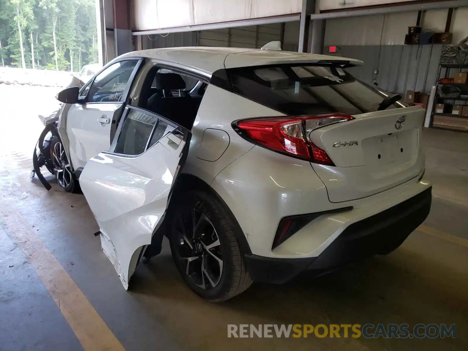 3 Photograph of a damaged car NMTKHMBX5LR110433 TOYOTA C-HR 2020