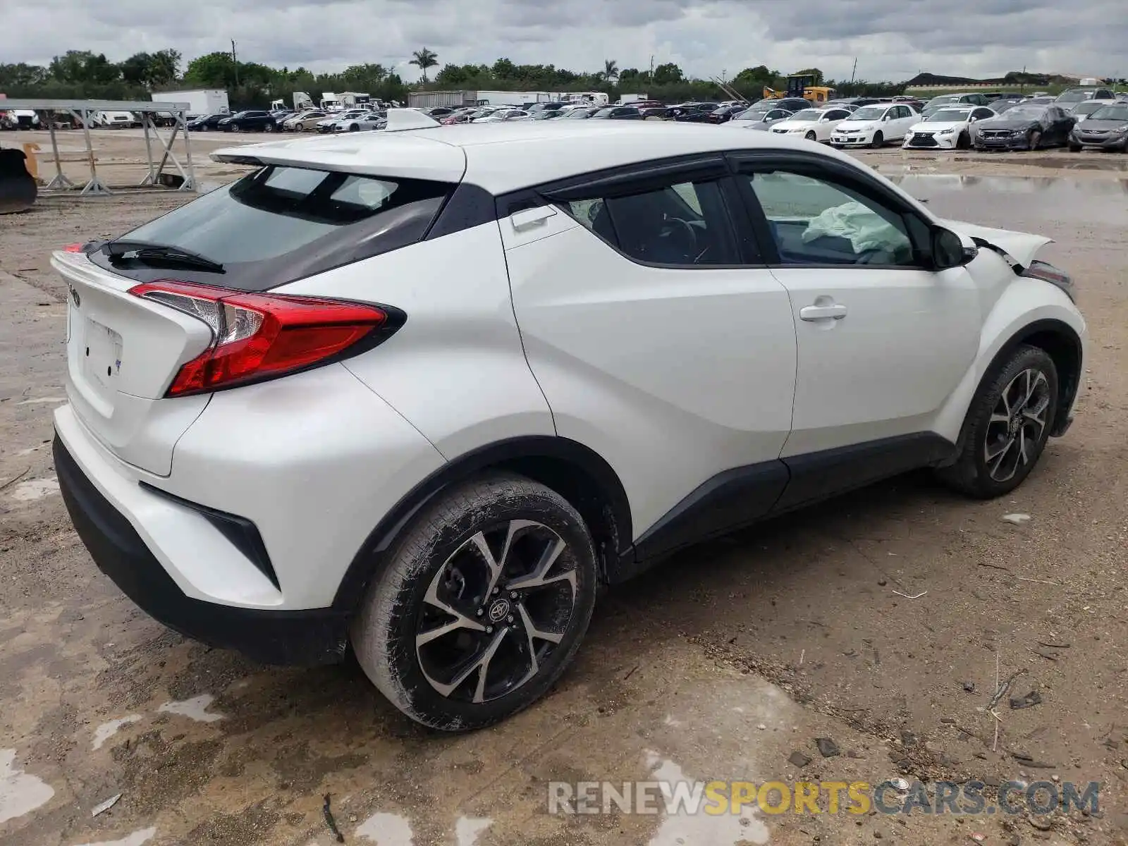 4 Photograph of a damaged car NMTKHMBX5LR110481 TOYOTA C-HR 2020