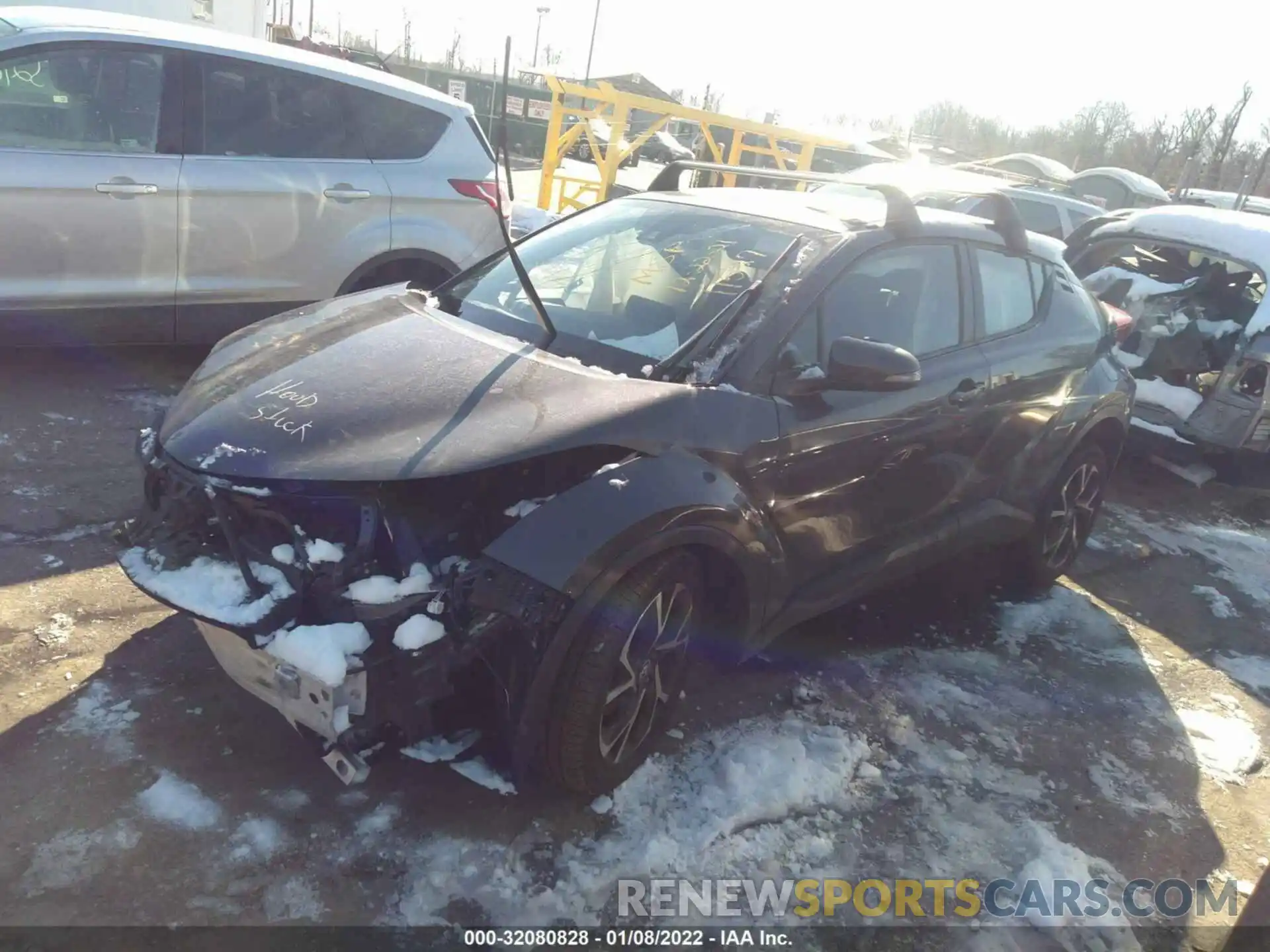 2 Photograph of a damaged car NMTKHMBX5LR113591 TOYOTA C-HR 2020